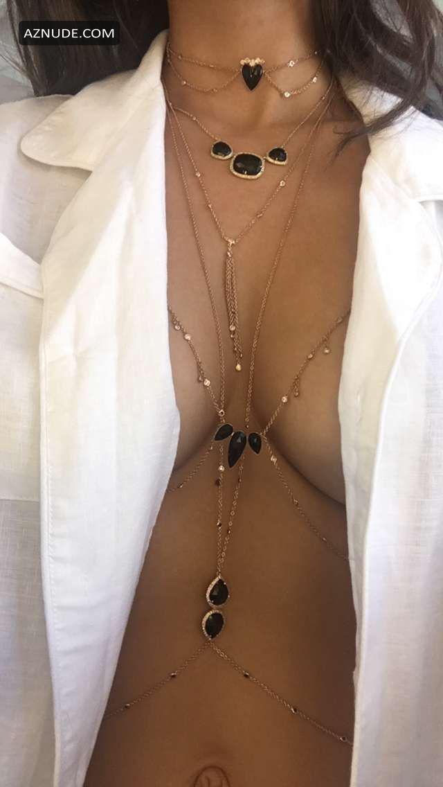 Emily Ratajkowski Cleavage Braless Aznude