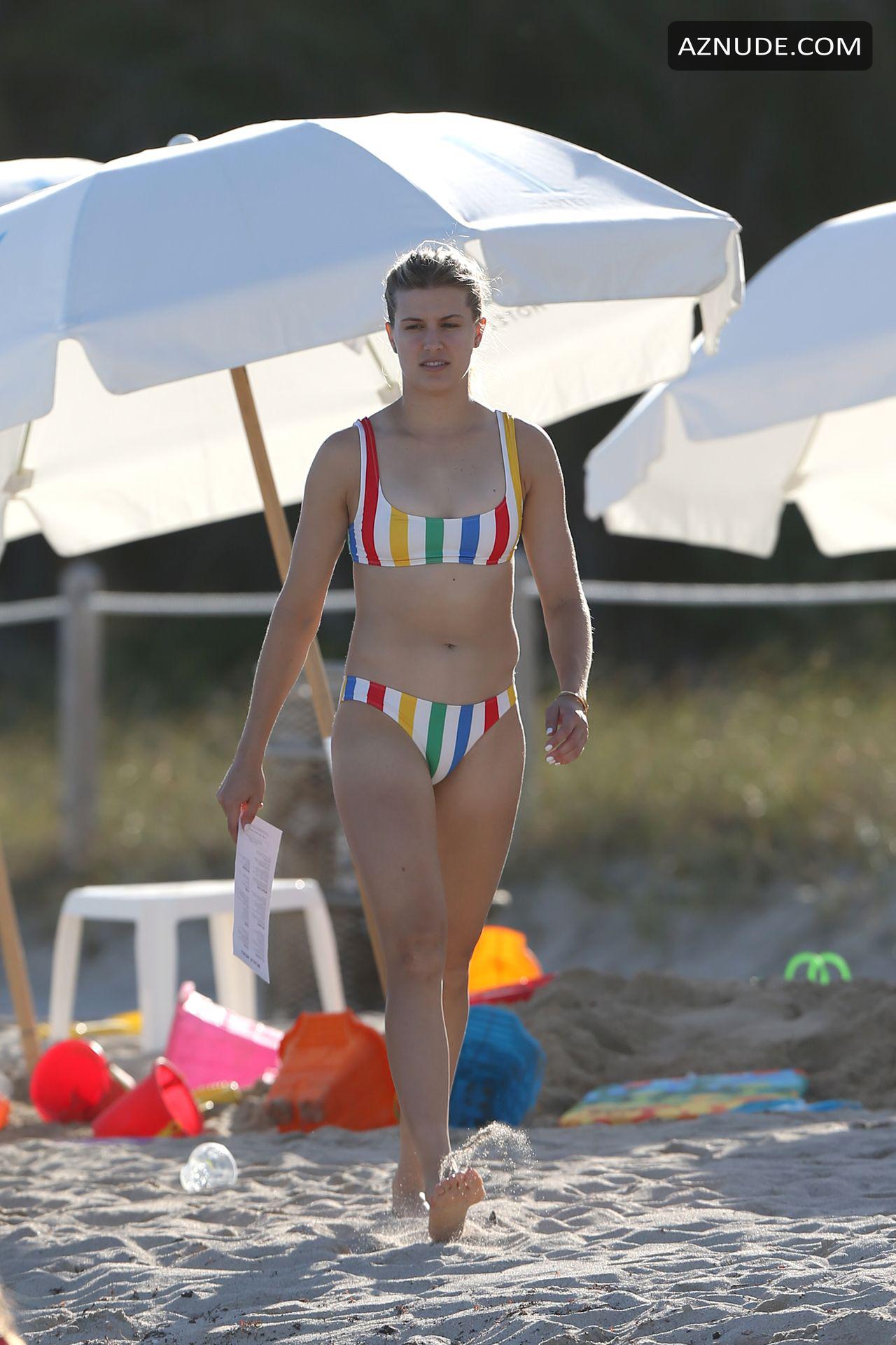 Genie Bouchard Shows Off Her Athletic Figure In A Solid And Striped