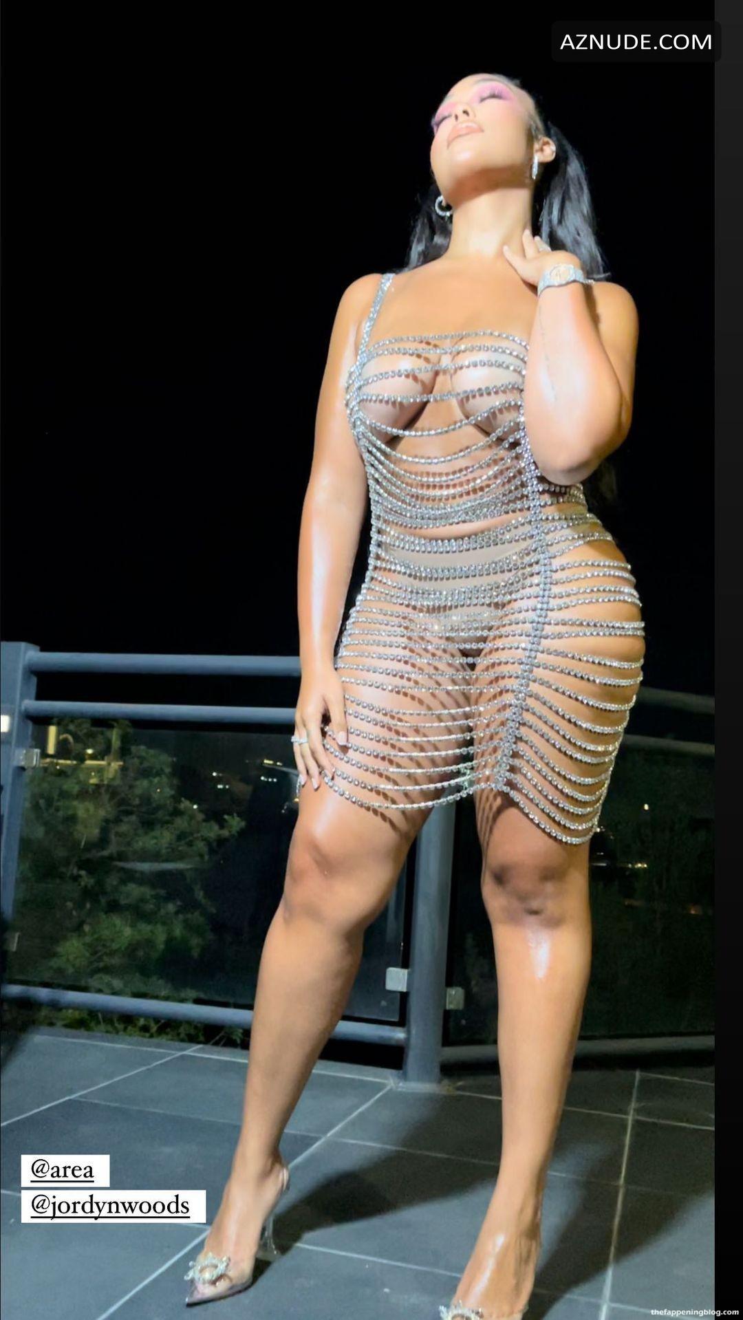 Jordyn Woods Sexy Seen Showing Off Her Tits And Ass At The Birthday