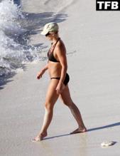 Britney SpearsSexy in Britney Spears Nude And Sexy Photos Collection From Various Outings 