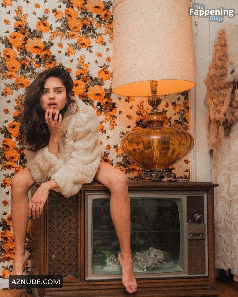 Sasha Calle Nude And Sexy Collection 29 Photos Of The American Actress Aznude