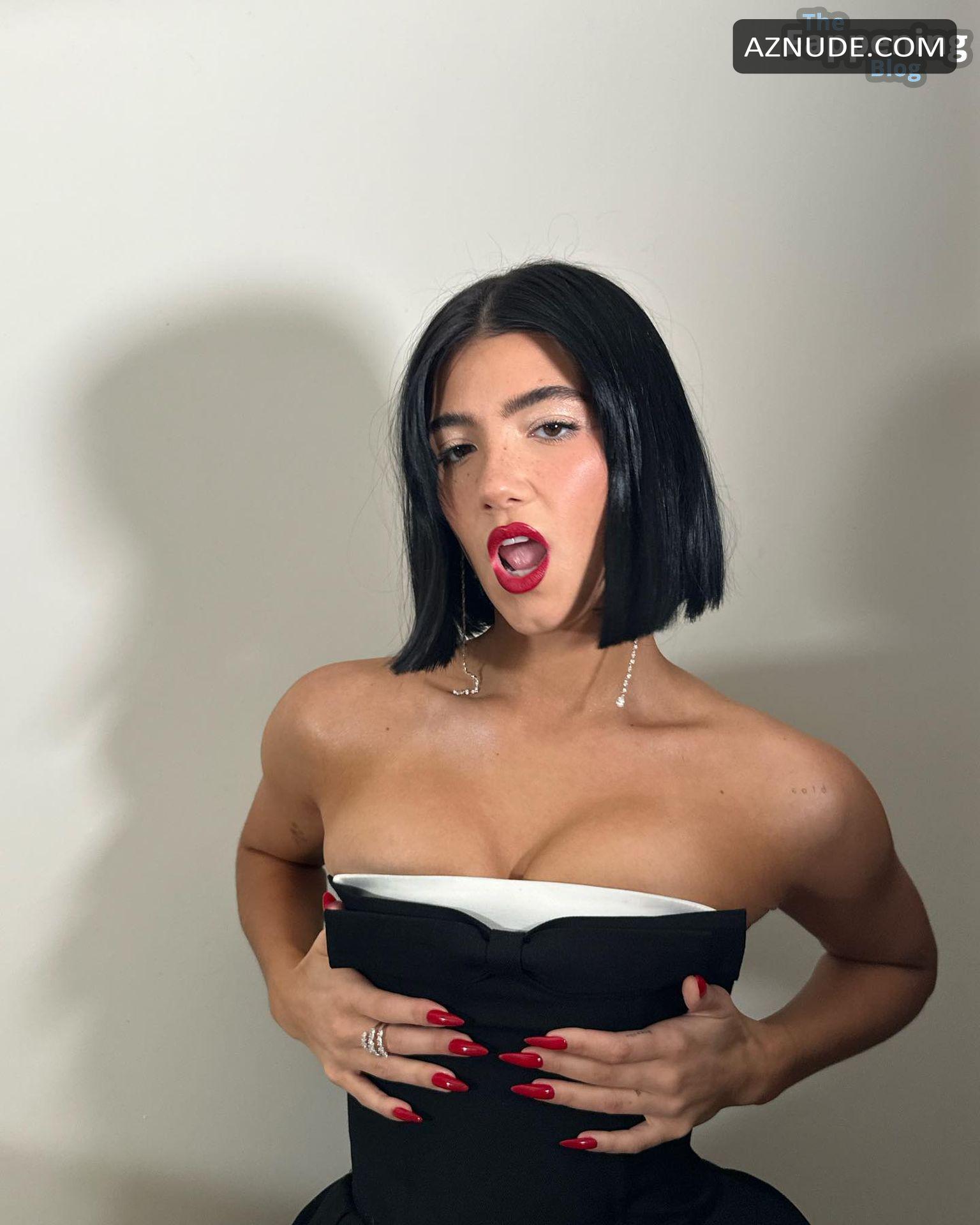 Charli damelio camel toe