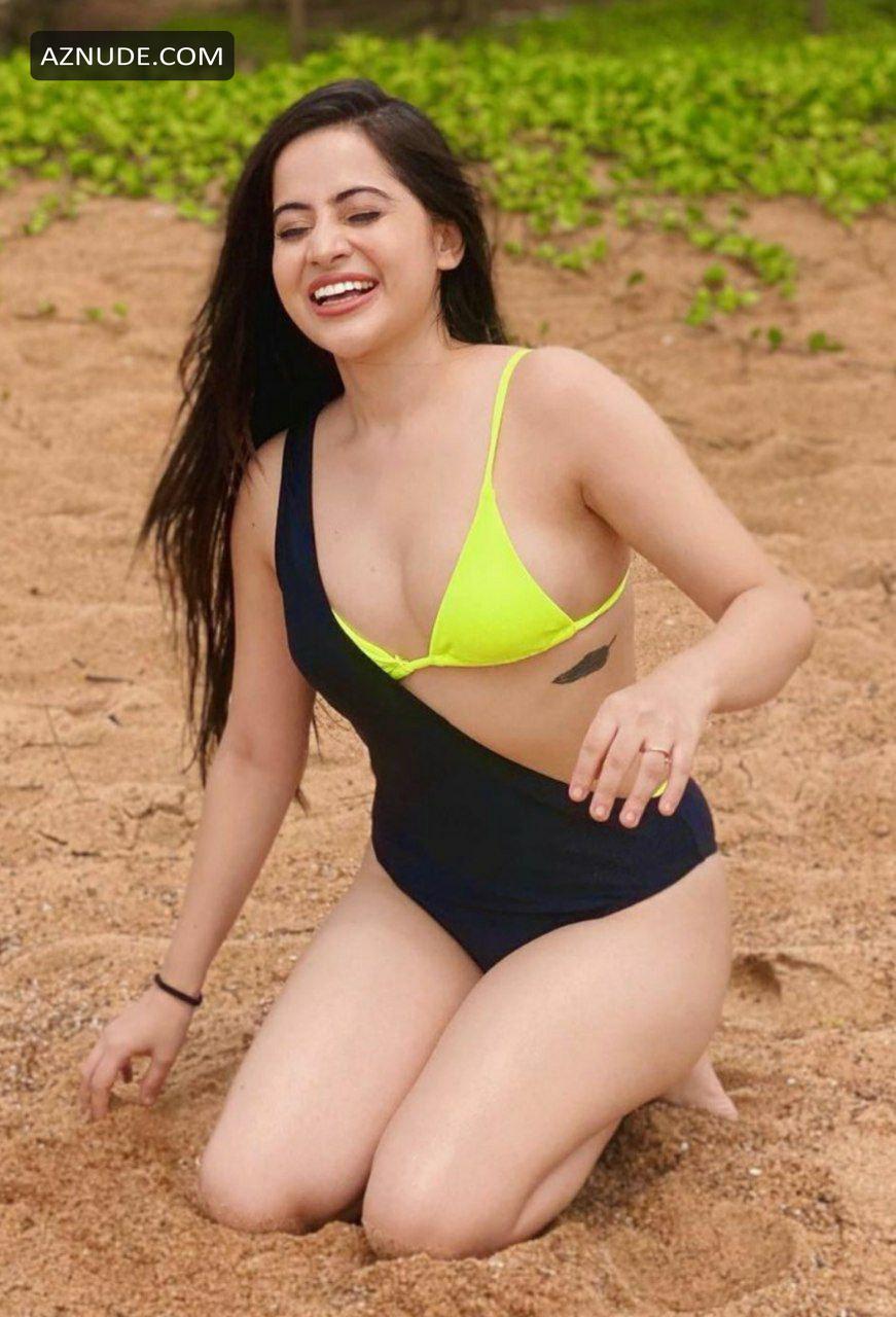 Urfi Javed Sizzling Bikini Collection Aznude