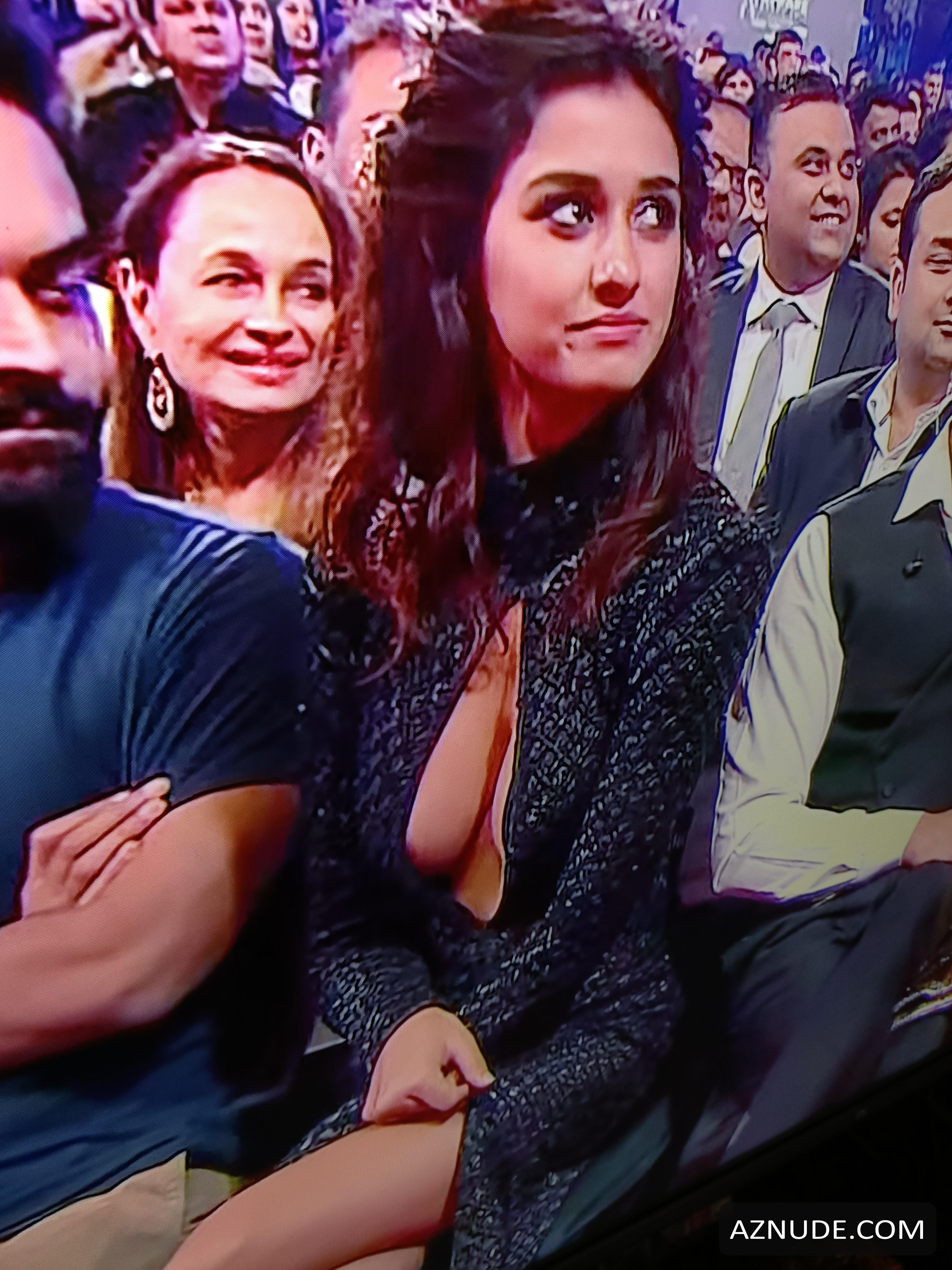 Disha Patani Jio Awards Nipple Slip - AZNude