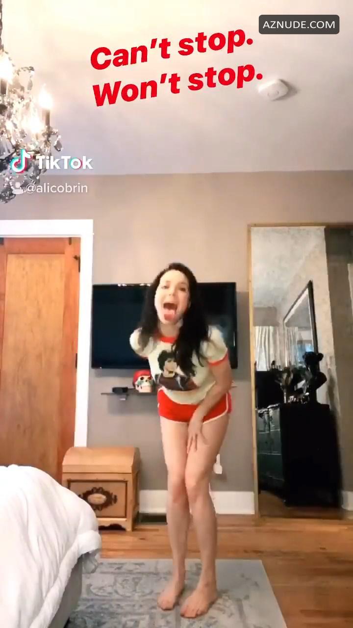 Ali Cobrin new dancing video from TikTok - AZNude