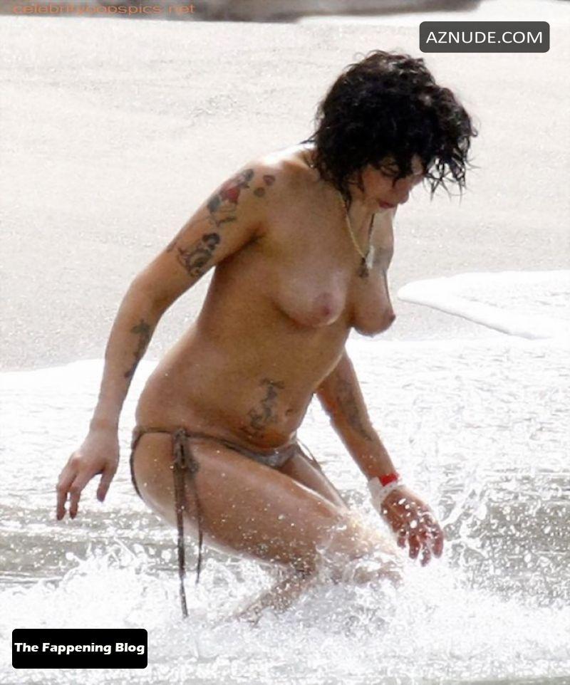 Amy Winehouse Nude And Sexy Photos Collection Aznude Sexiezpicz Web Porn