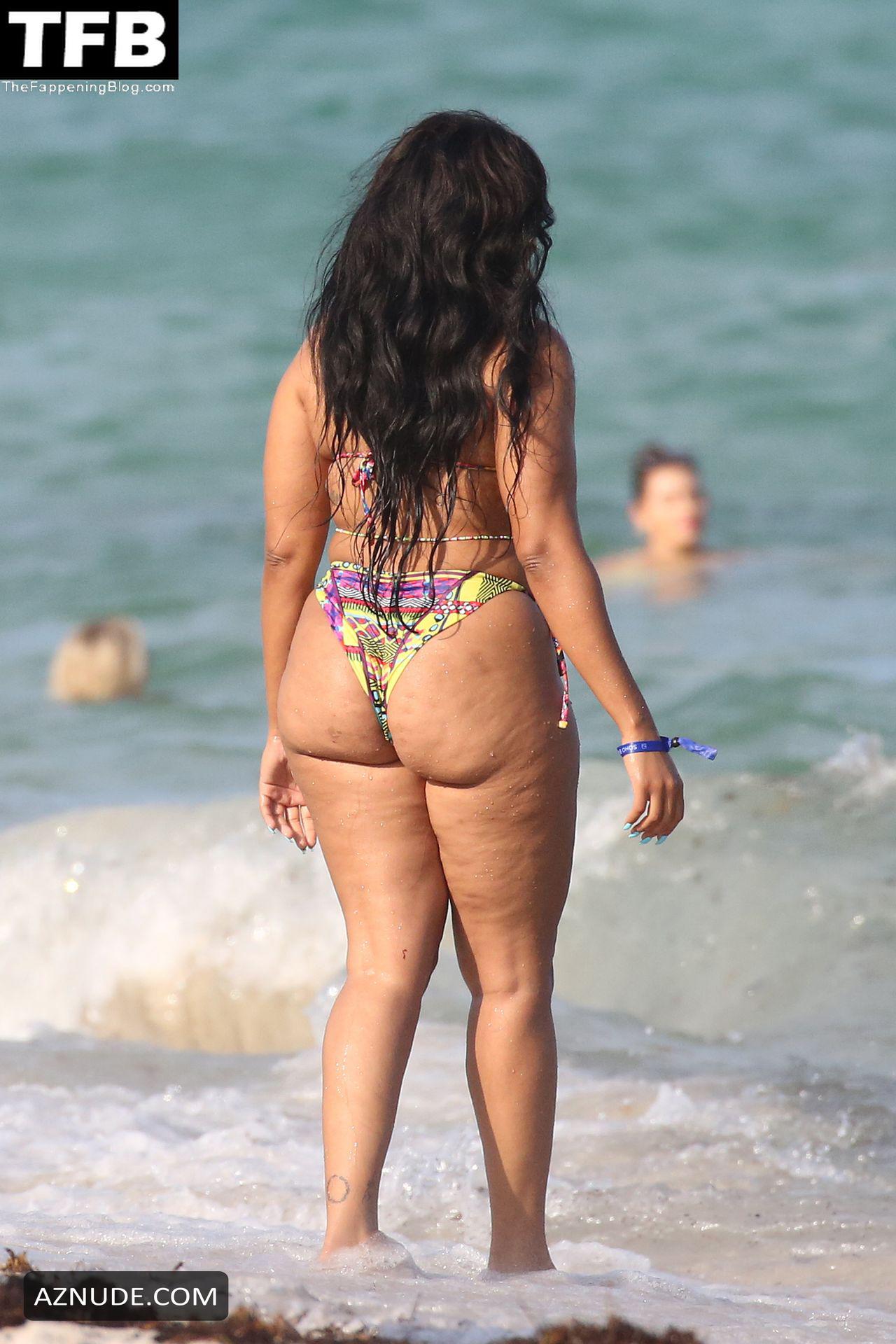 Angela Simmons Sexy Seen Showing Off Her Curves On The Beach In Miami