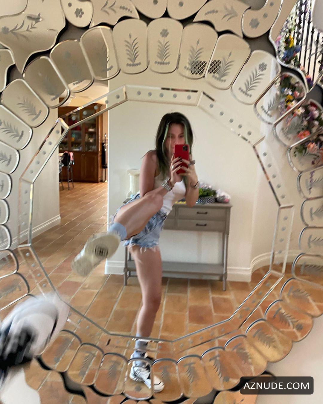Bella Thorne Took A Few Sexy Photos At Home For Her Instagram Snapchat