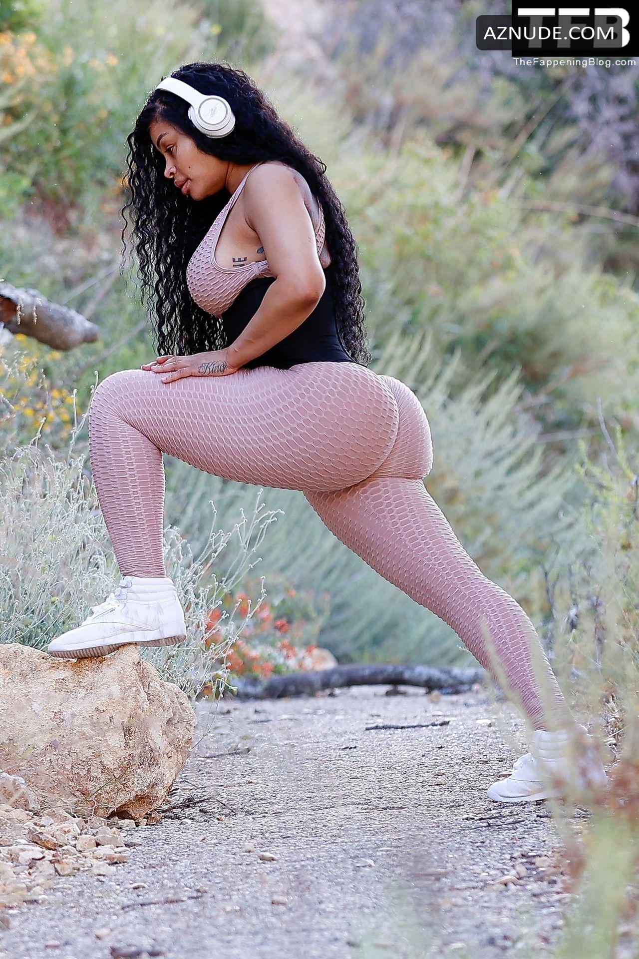 Blac Chyna Sexy Seen Showing Off Her Big Booty Wearing Tights in Malibu -  AZNude