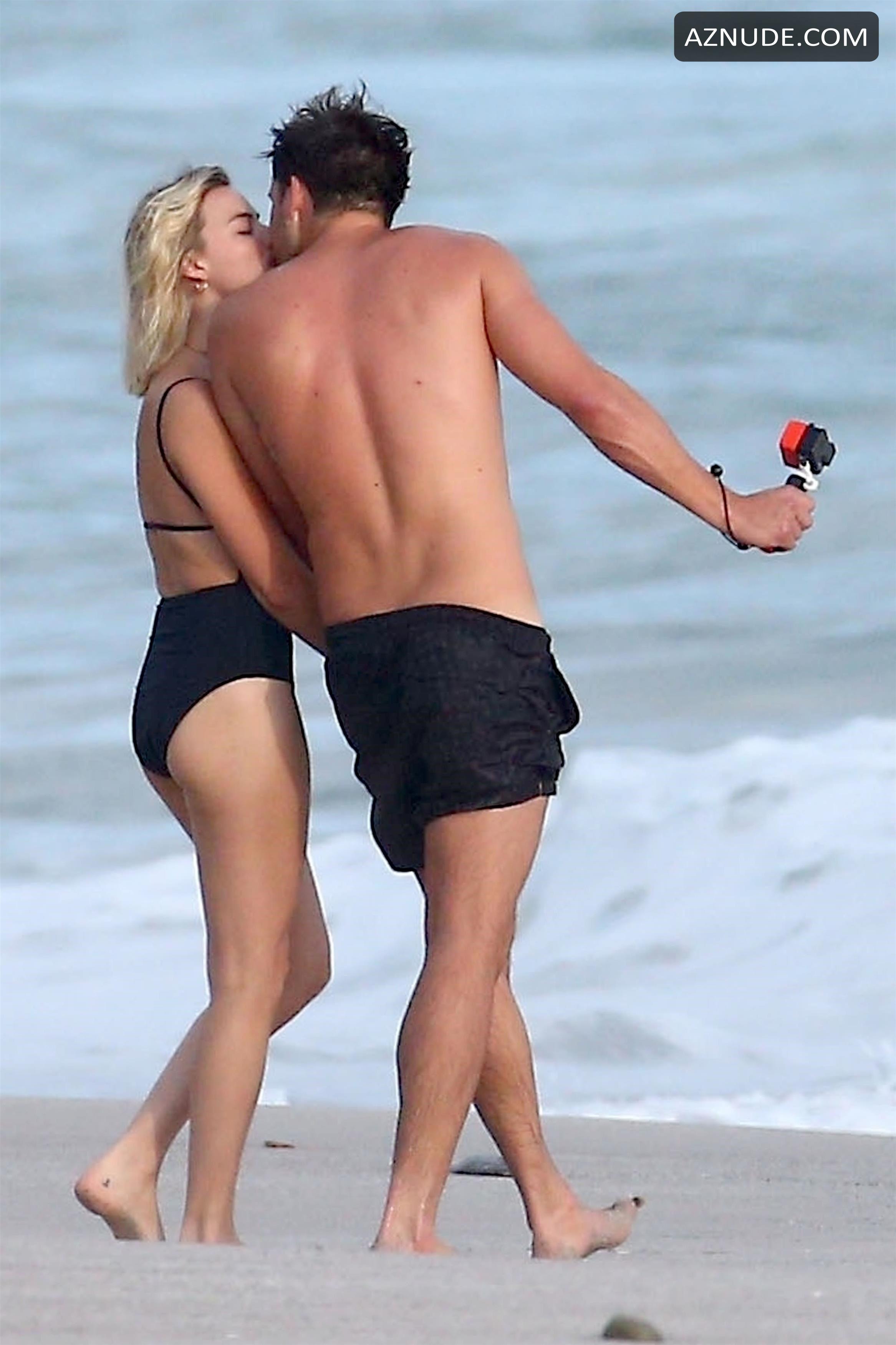 Margot Robbie Sexy With Husband Tom Ackerley On The Beach In Costa Rica Aznude