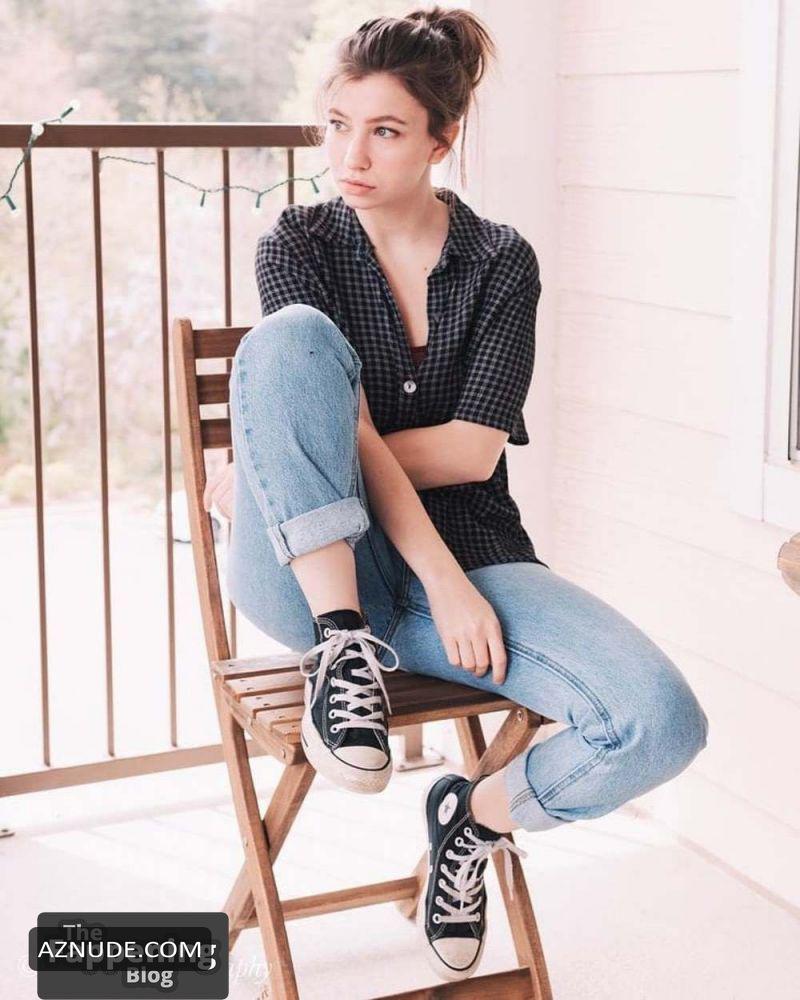 Katelyn nacon feet
