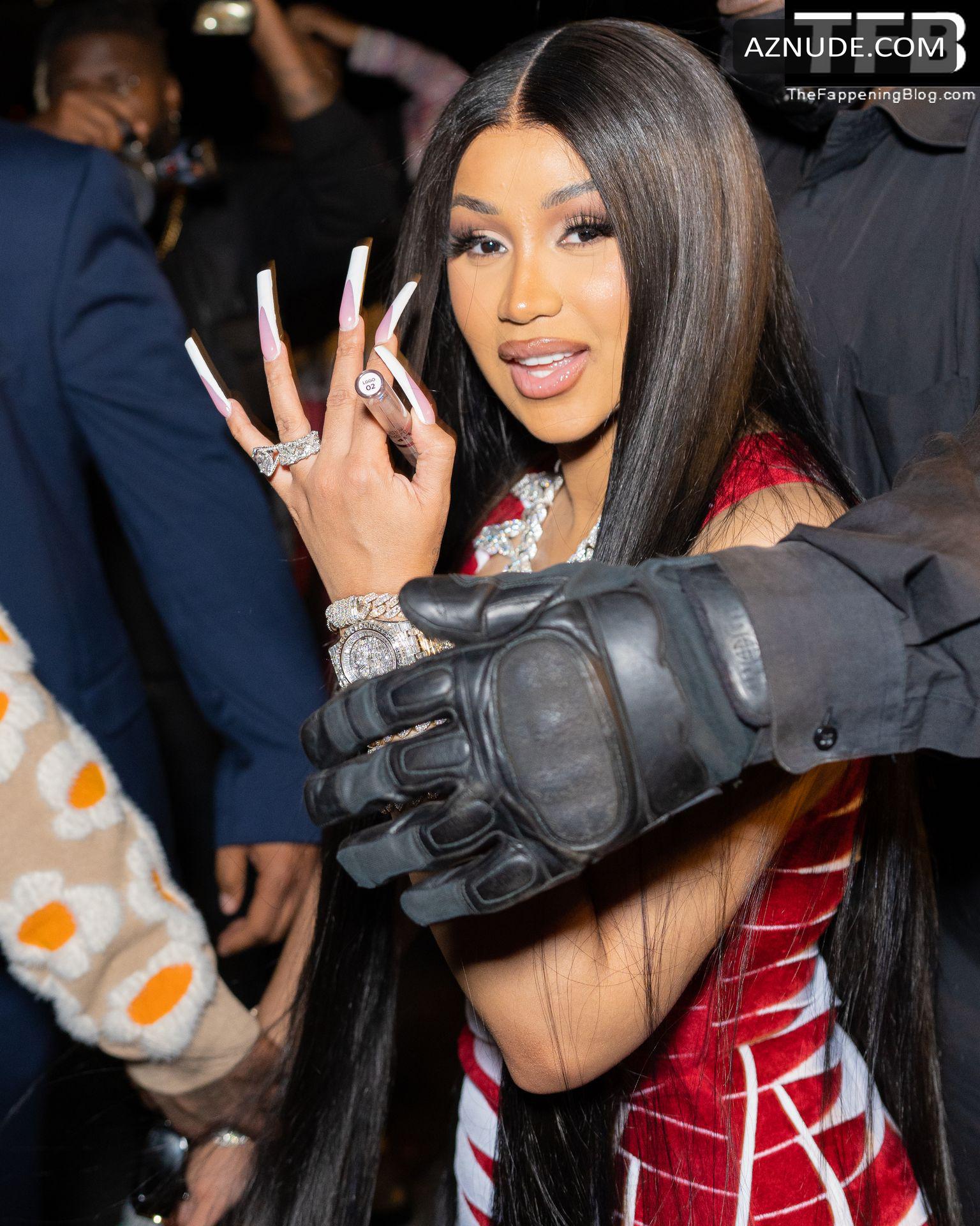 Подборка Cardi B