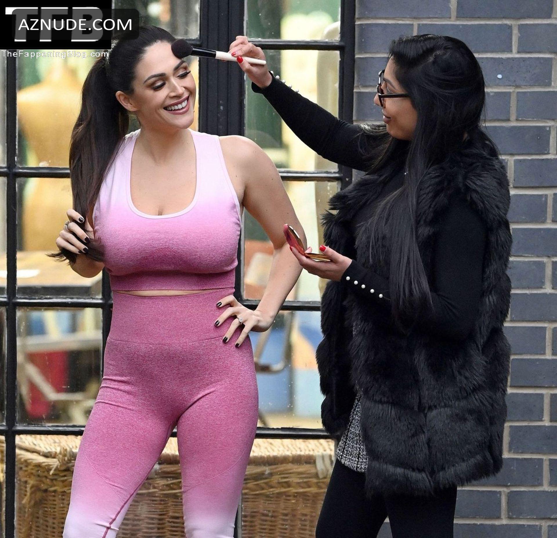 Casey Batchelor Sexy Seen Showcasing Her Big Boobs In A Yoga Fit In East London Aznude