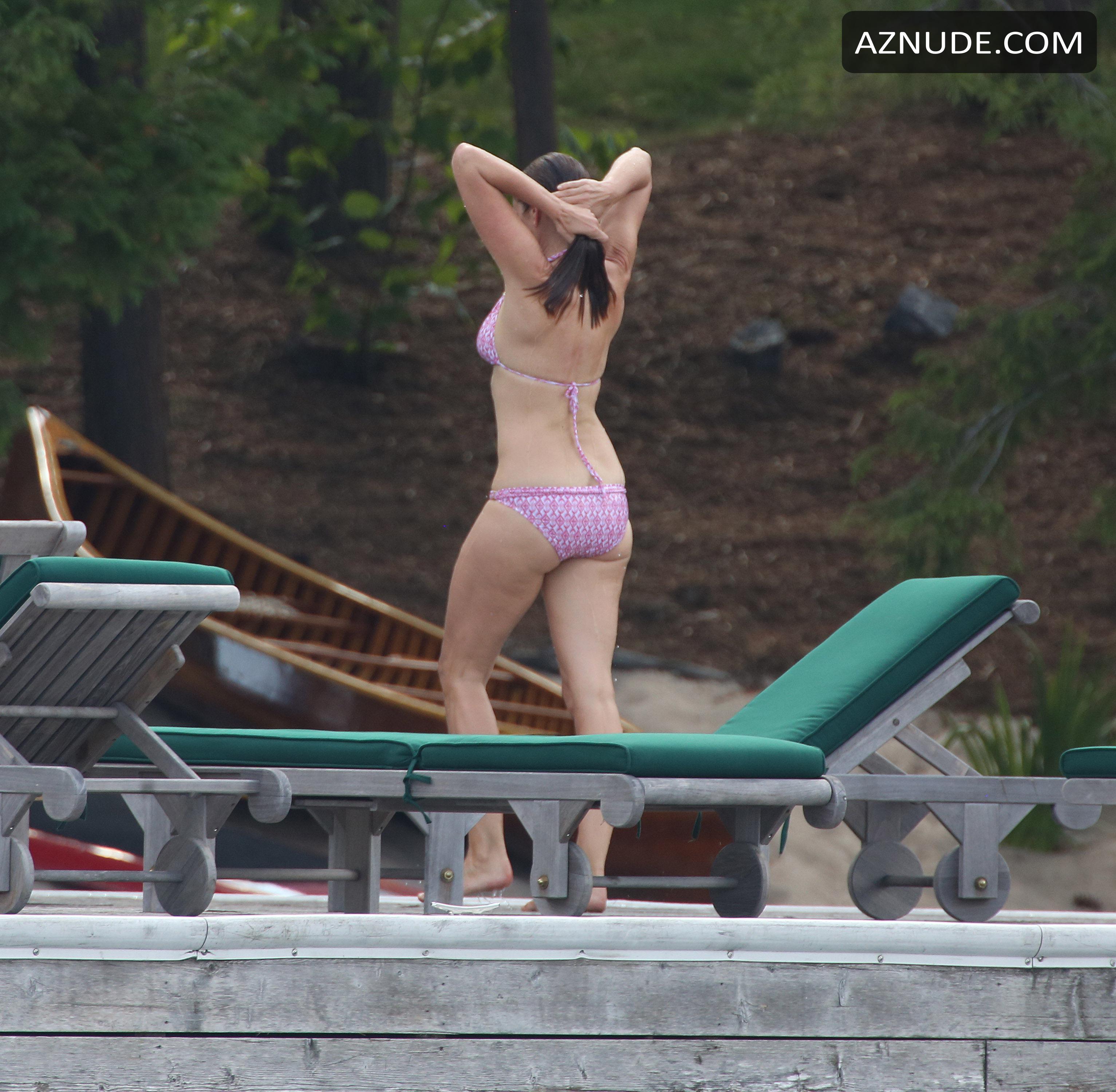 Cindy Crawford Sexy With Husband Rande Gerber At Her Vacation Home In