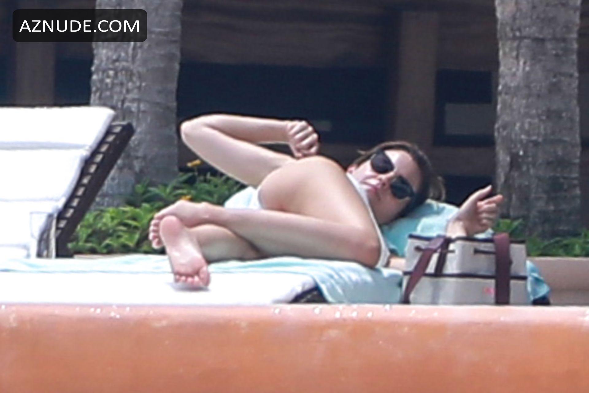 Emma Watson Wearing A Twopiece White Bikini While Enjoyin