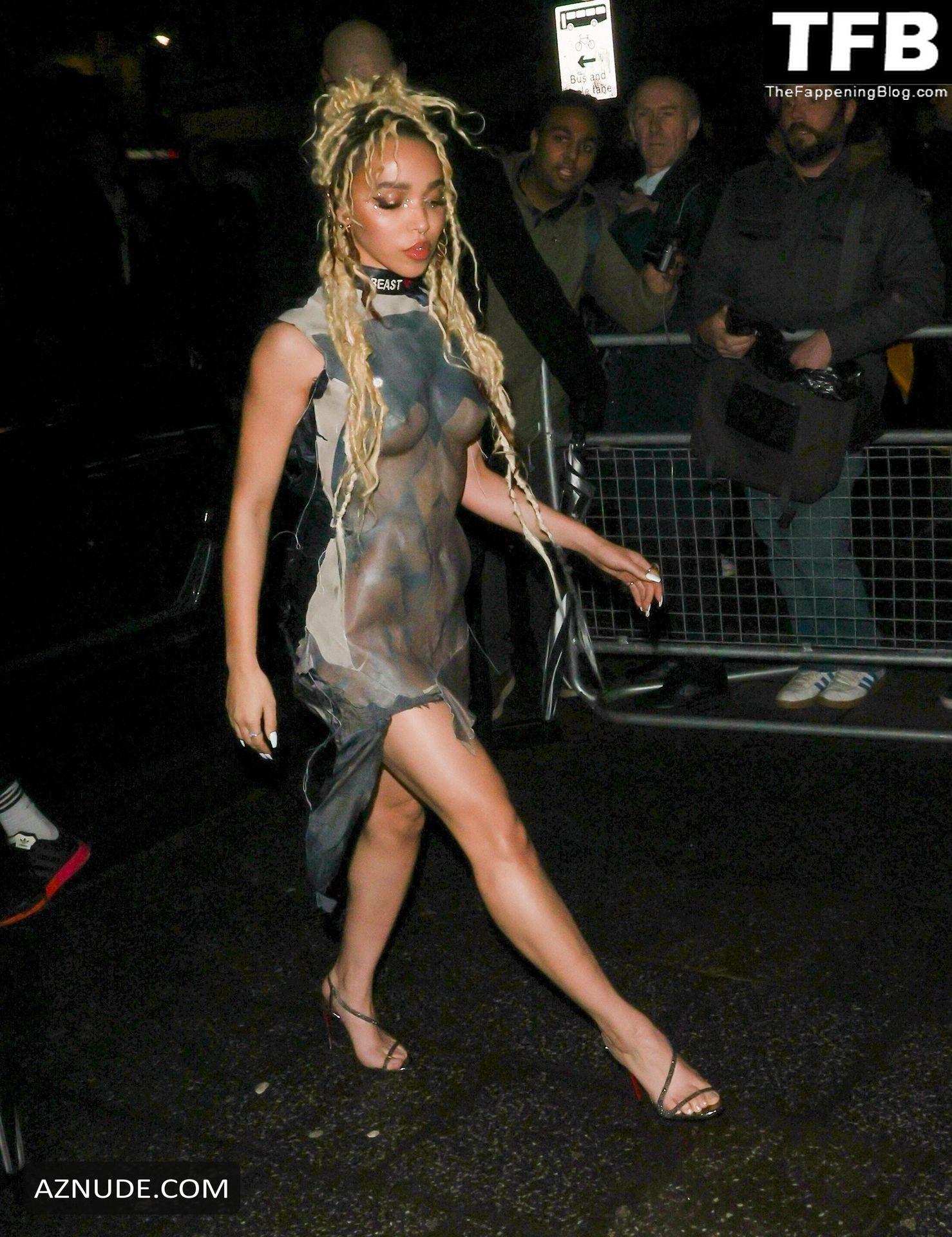 Fka Twigs Sexy Seen Flashing Her Nude Tits And Legs At The Nme Awards