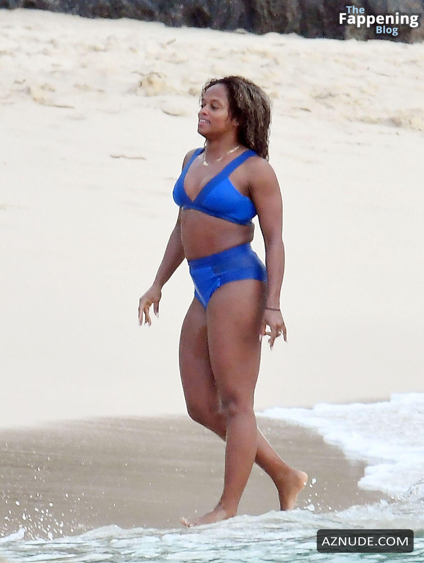 Fleur East Sexy Showing Off Her Amazing Body In A Hot Blue Bikini At