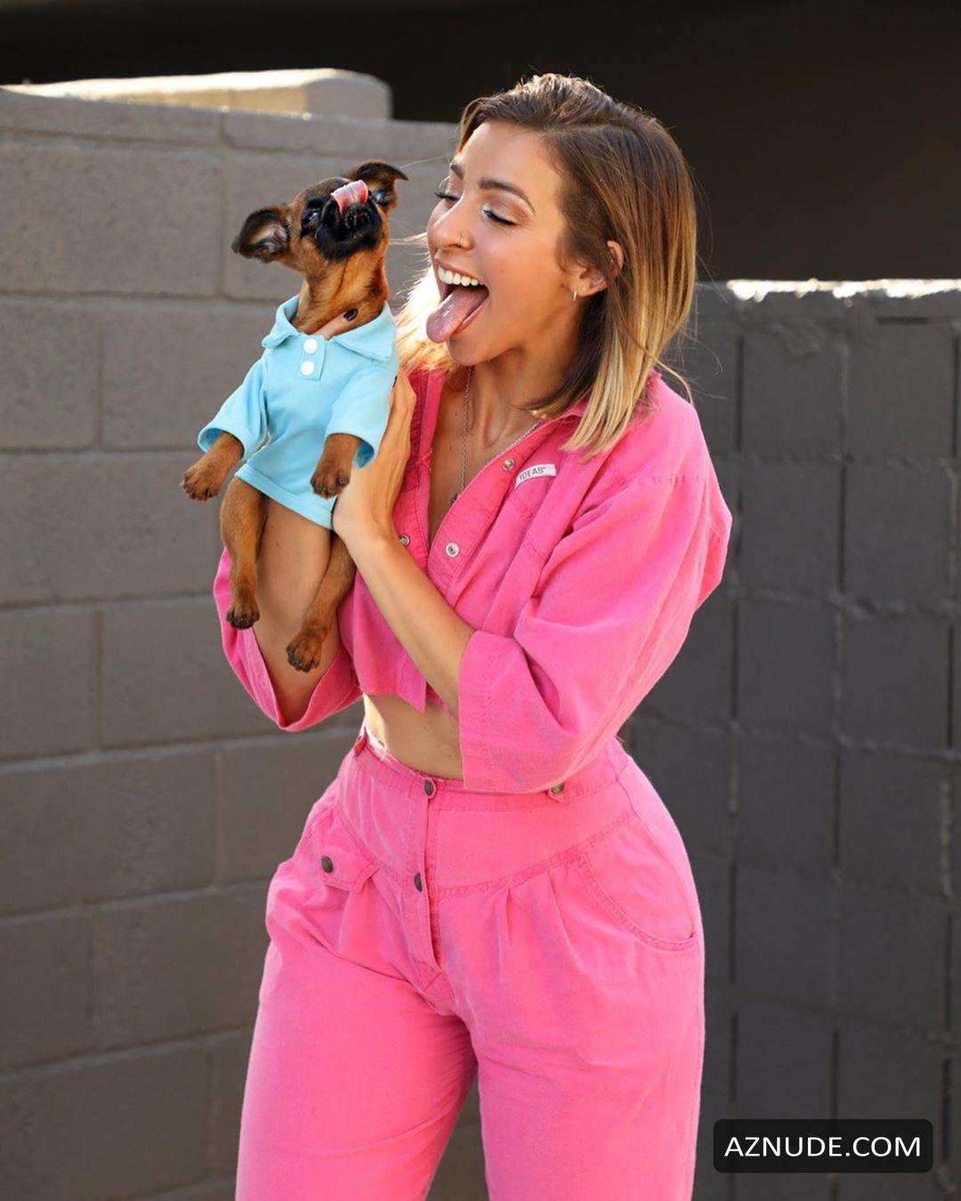 Gabbie Hanna Hot