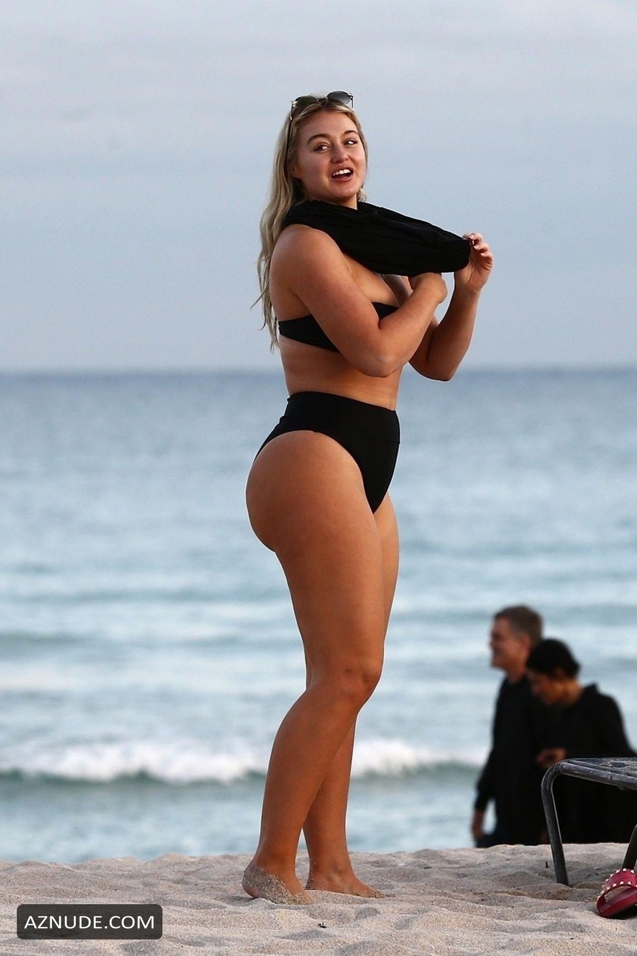 Iskra Lawrence Sexy Photos