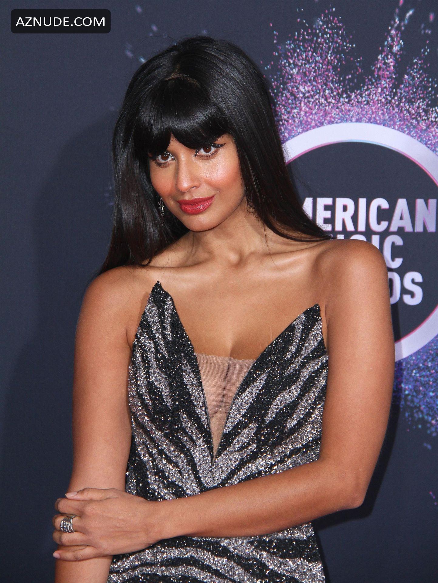 Jameela Jamil Sexy At The 2019 American Music Awards At