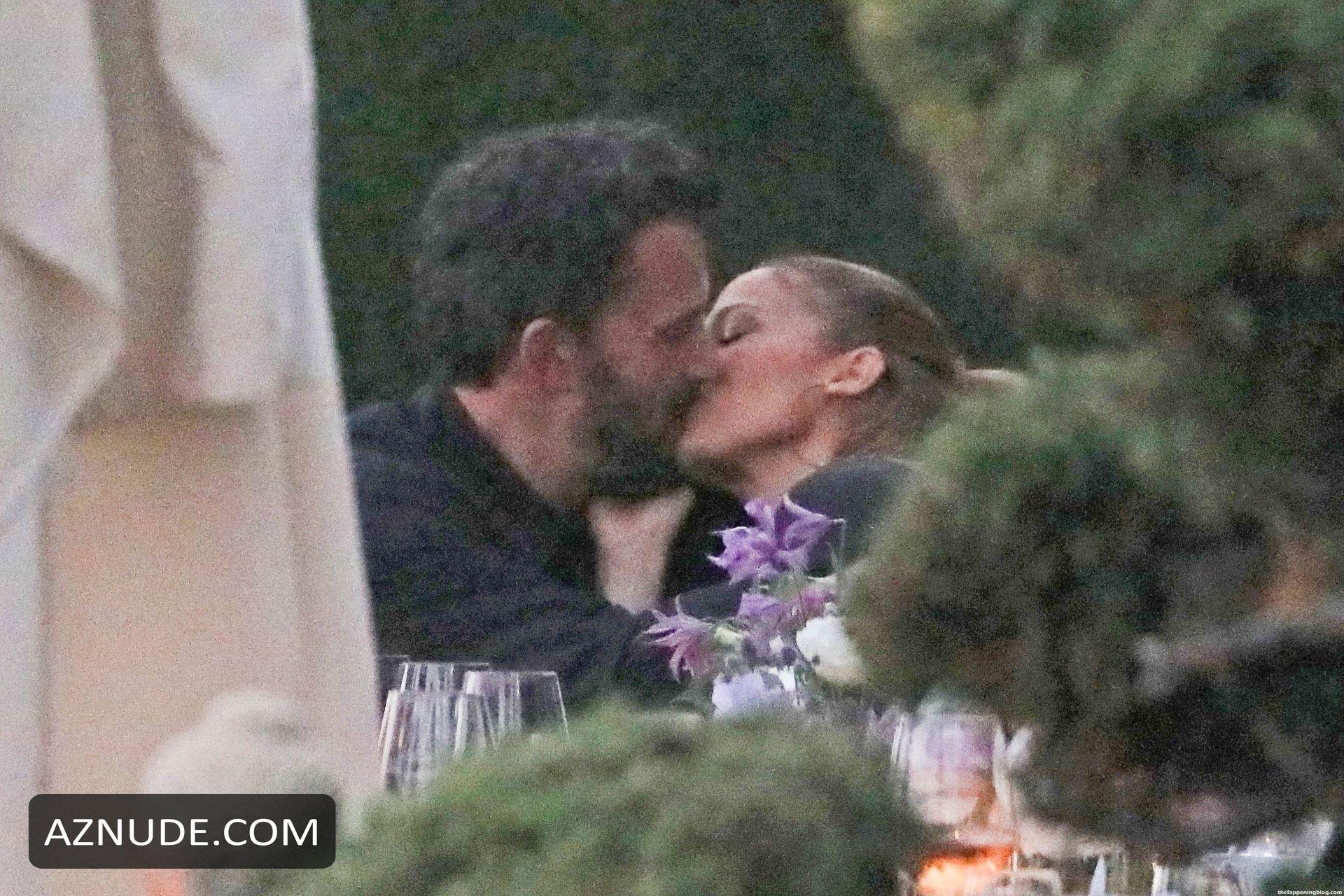 Jennifer Lopez Sexy Seen With Ben Affleck As They Pack On The Pda During Dinner At Nobu In