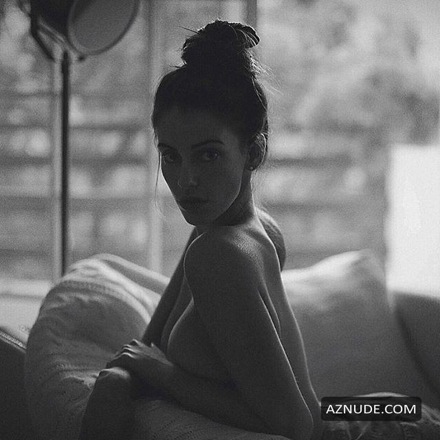 Nude jessica lowndes