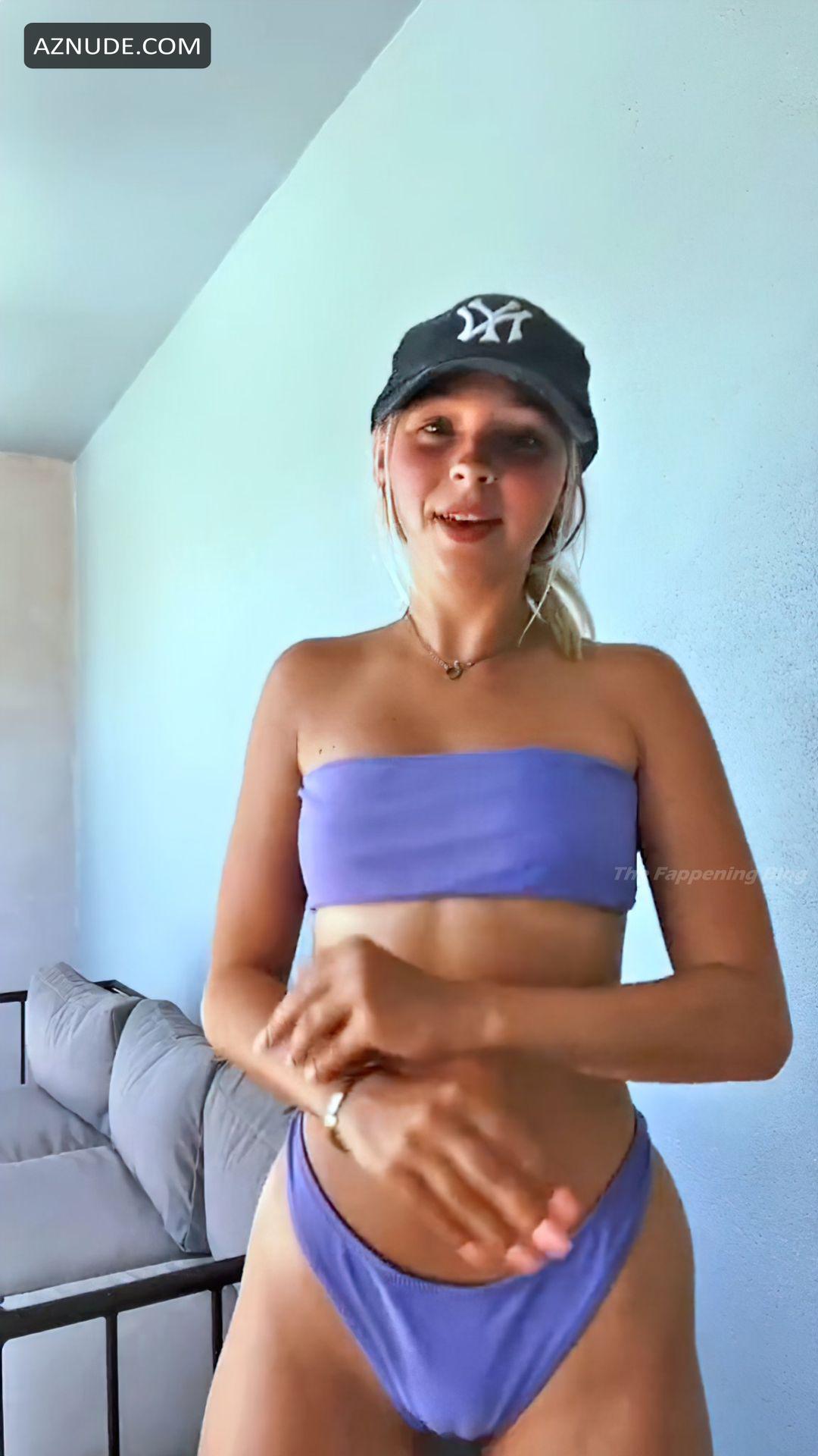 Jordyn Jones Sexy Shows Off Her Cameltoe And Hot Legs In A Tiny Bikini