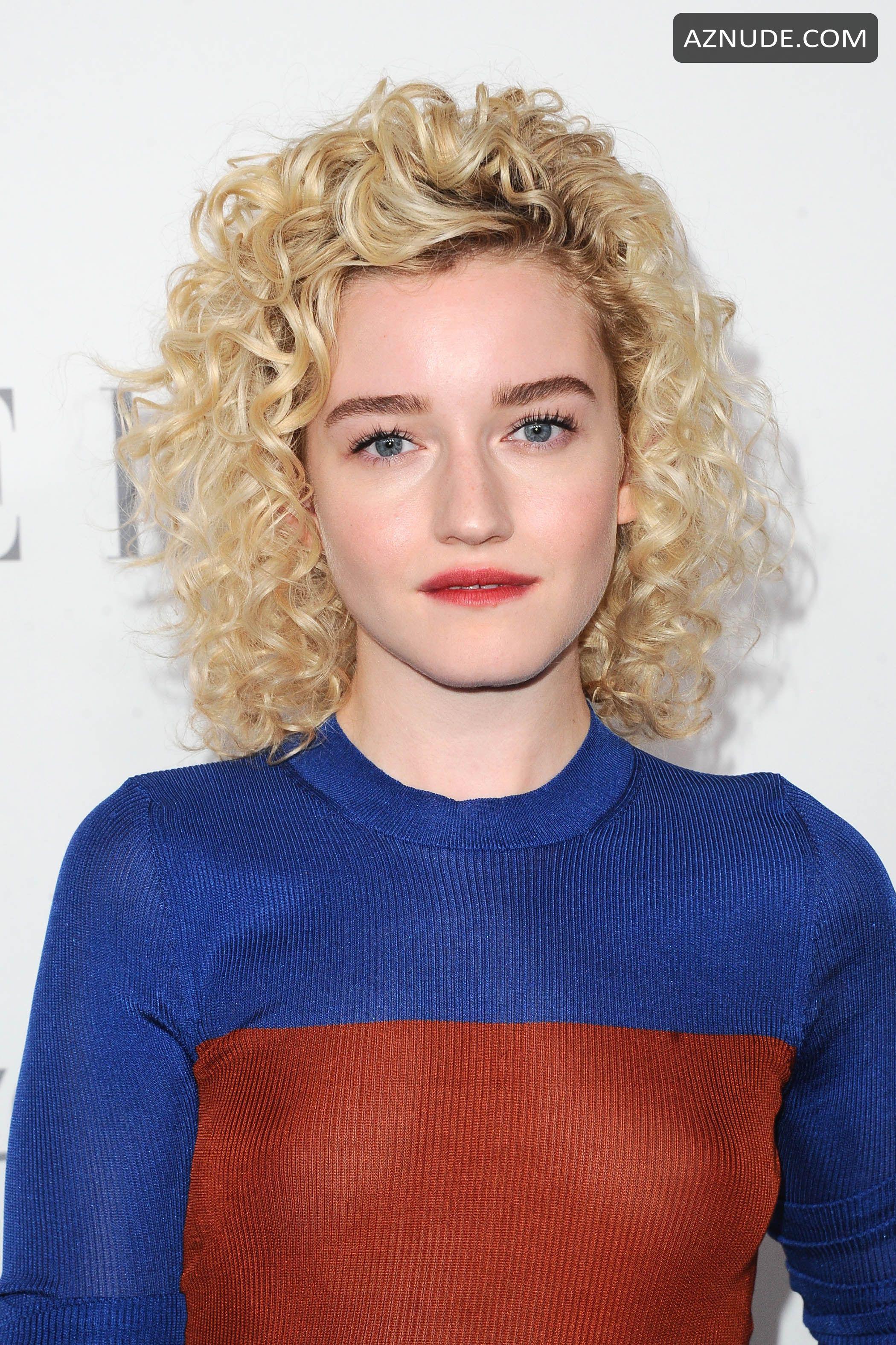 Julia garner sex scene