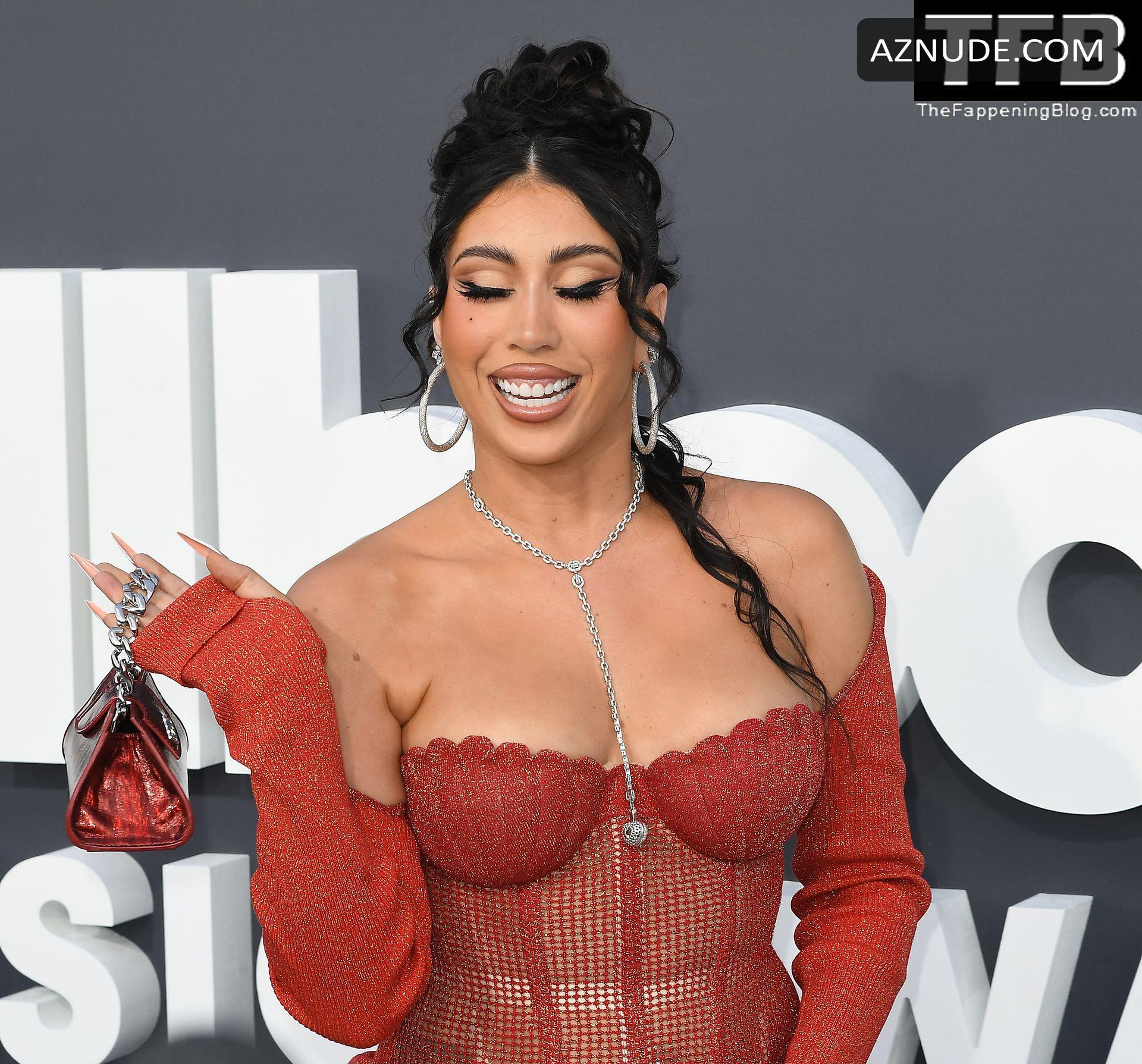 Kali uchis boobs