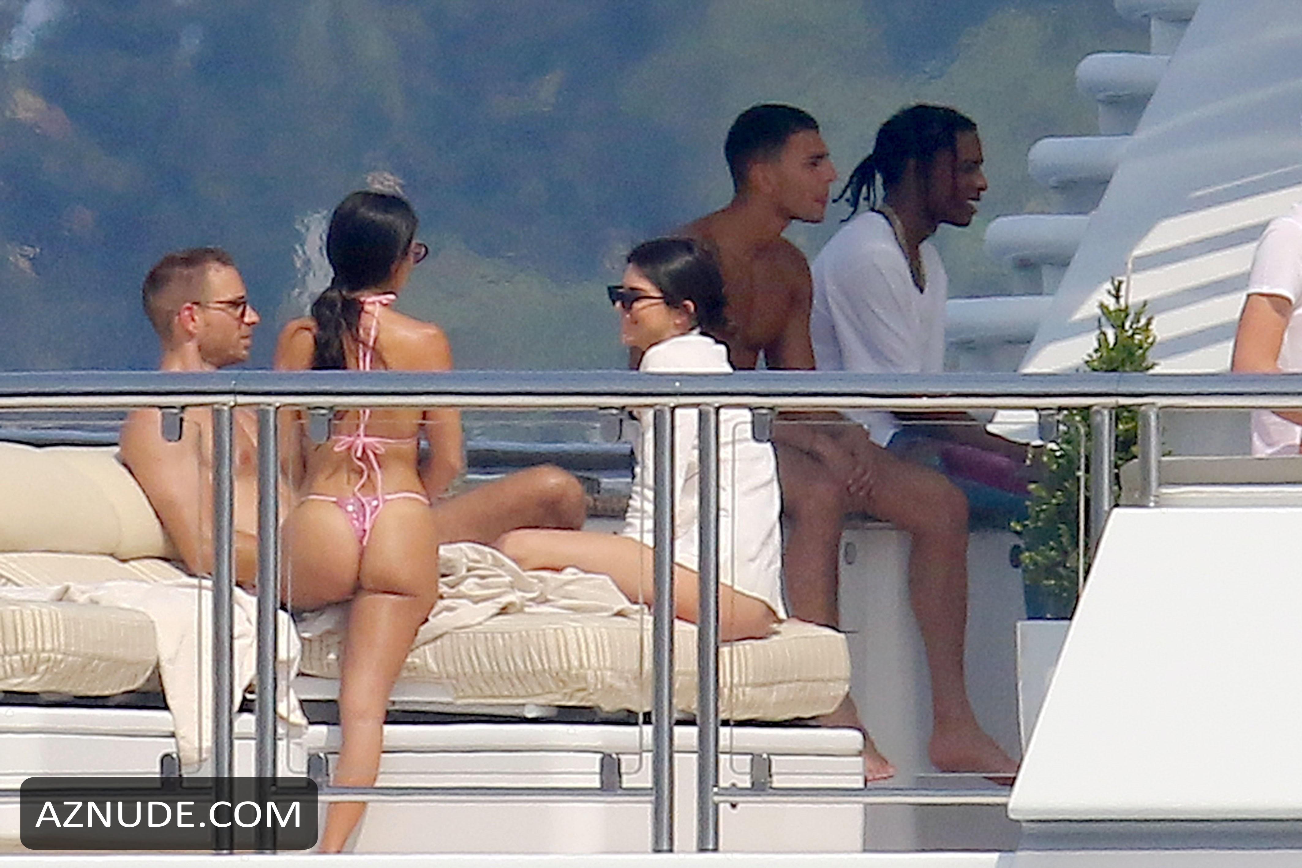 Kourtney Kardashian Fakes