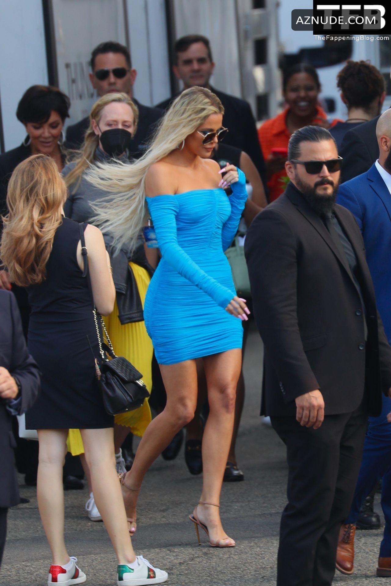 Khloe Kardashian Sexy Seen Flaunting Her Curves In A Turquoise Dress In New York City Aznude 