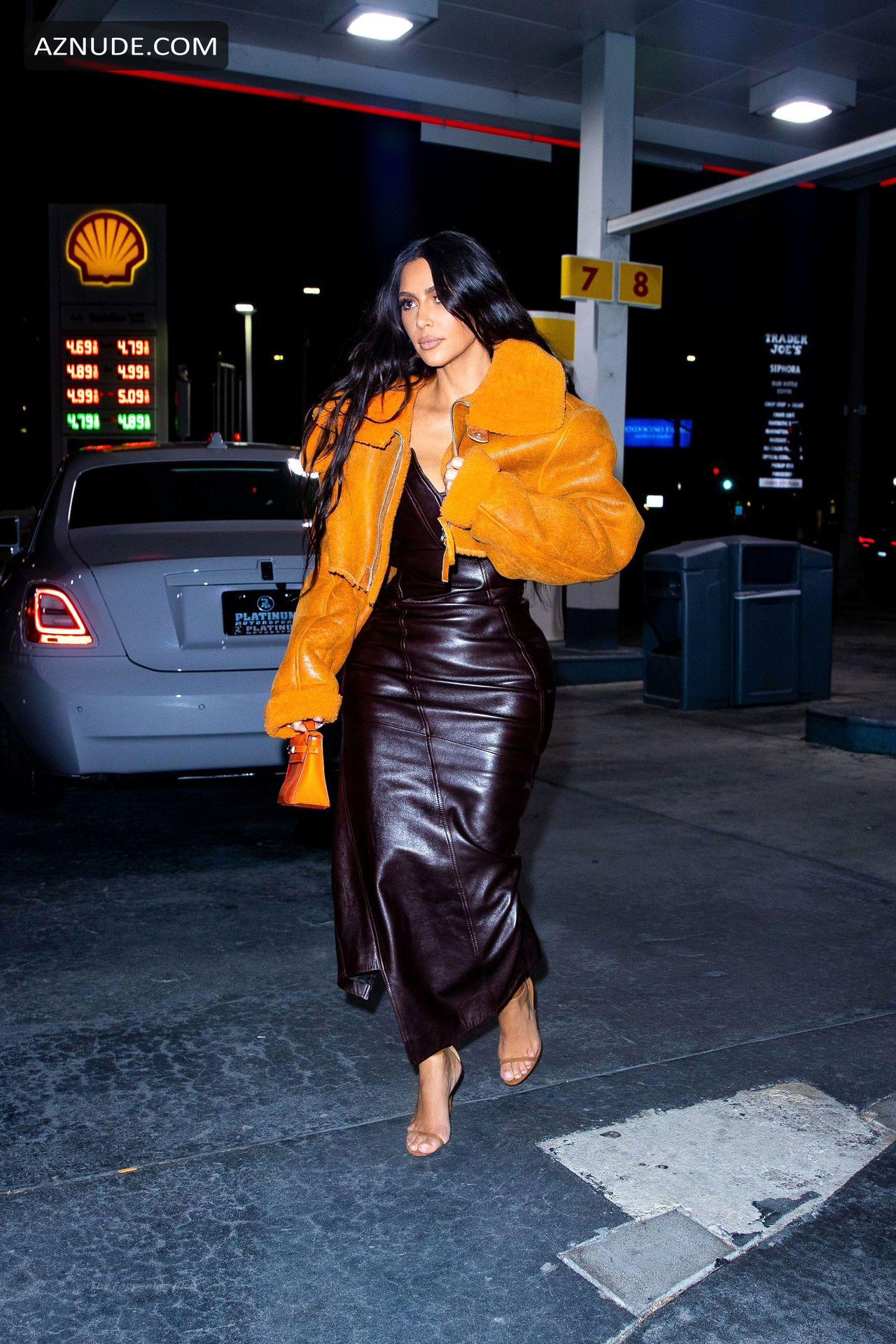 Kim Kardashian Sexy Seen In Los Angeles Wearing A Vintage 2000