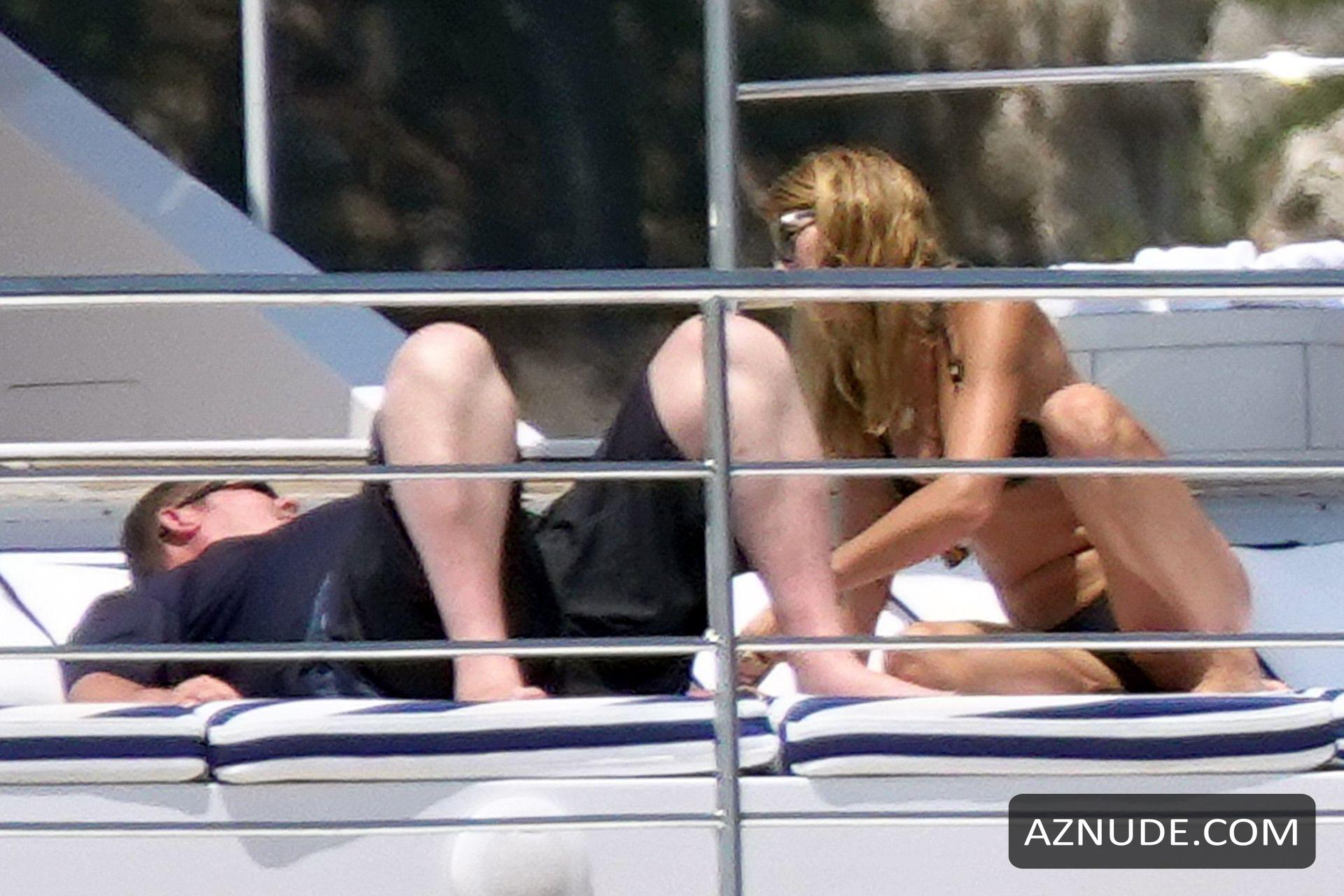 James Packer Enjoys The Holidays And Soaks Up The Sun On His Super