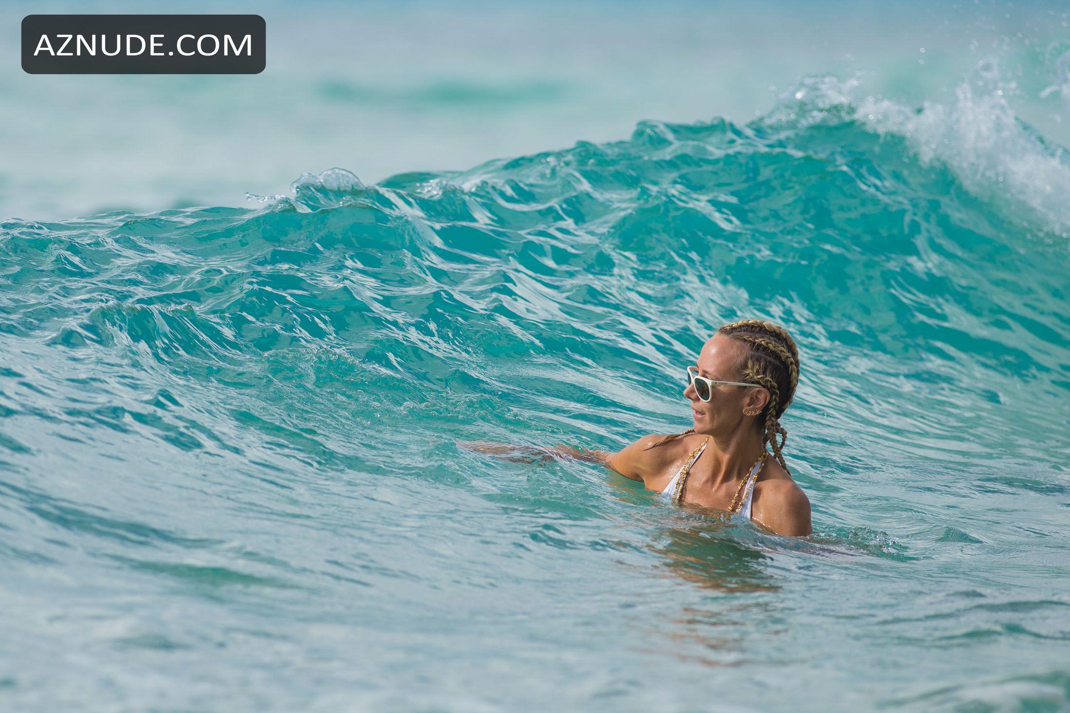 Lady Victoria Hervey Nipple Slip On The Beach In Barbados