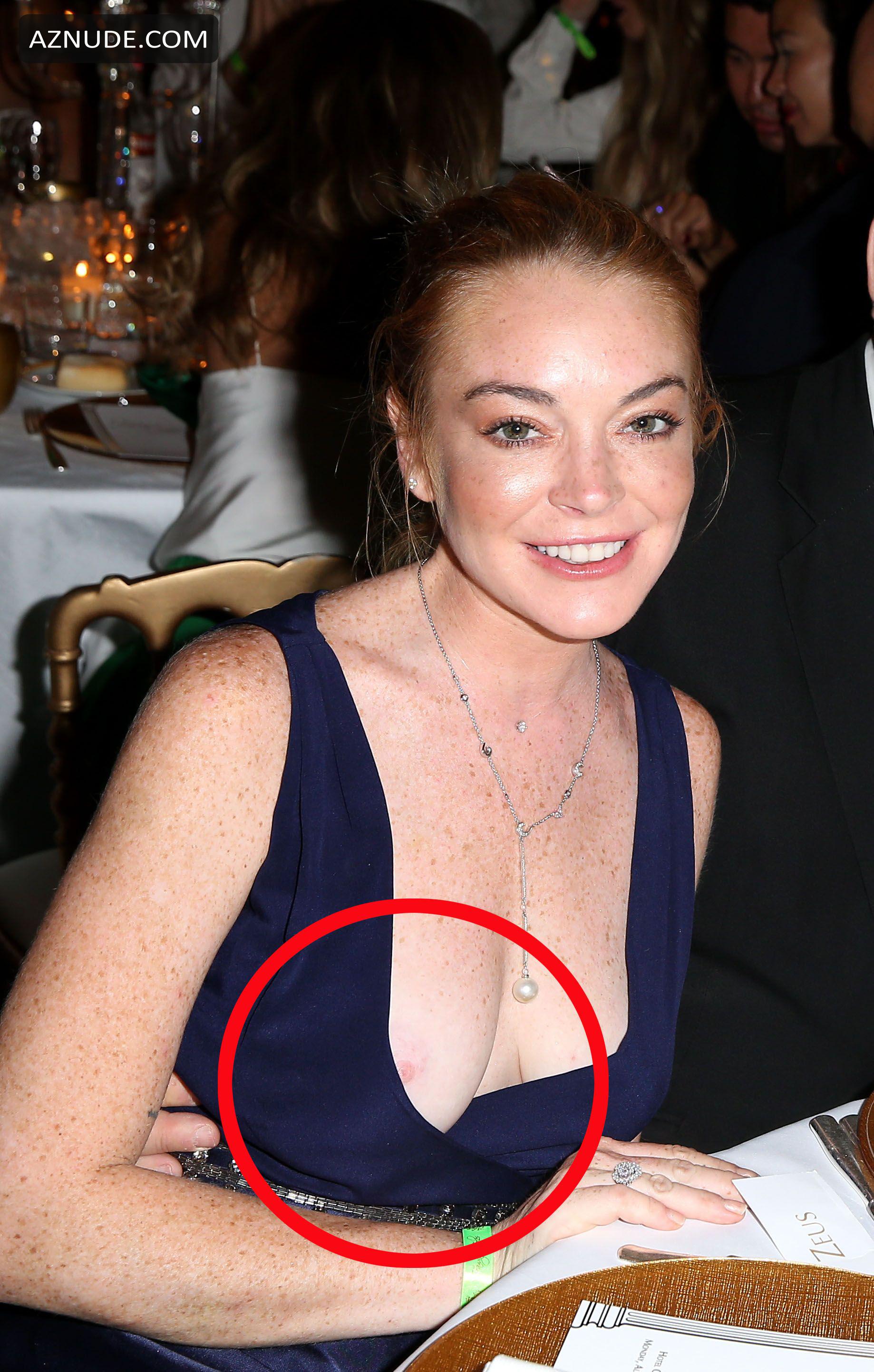 Lindsay lohan boob slip