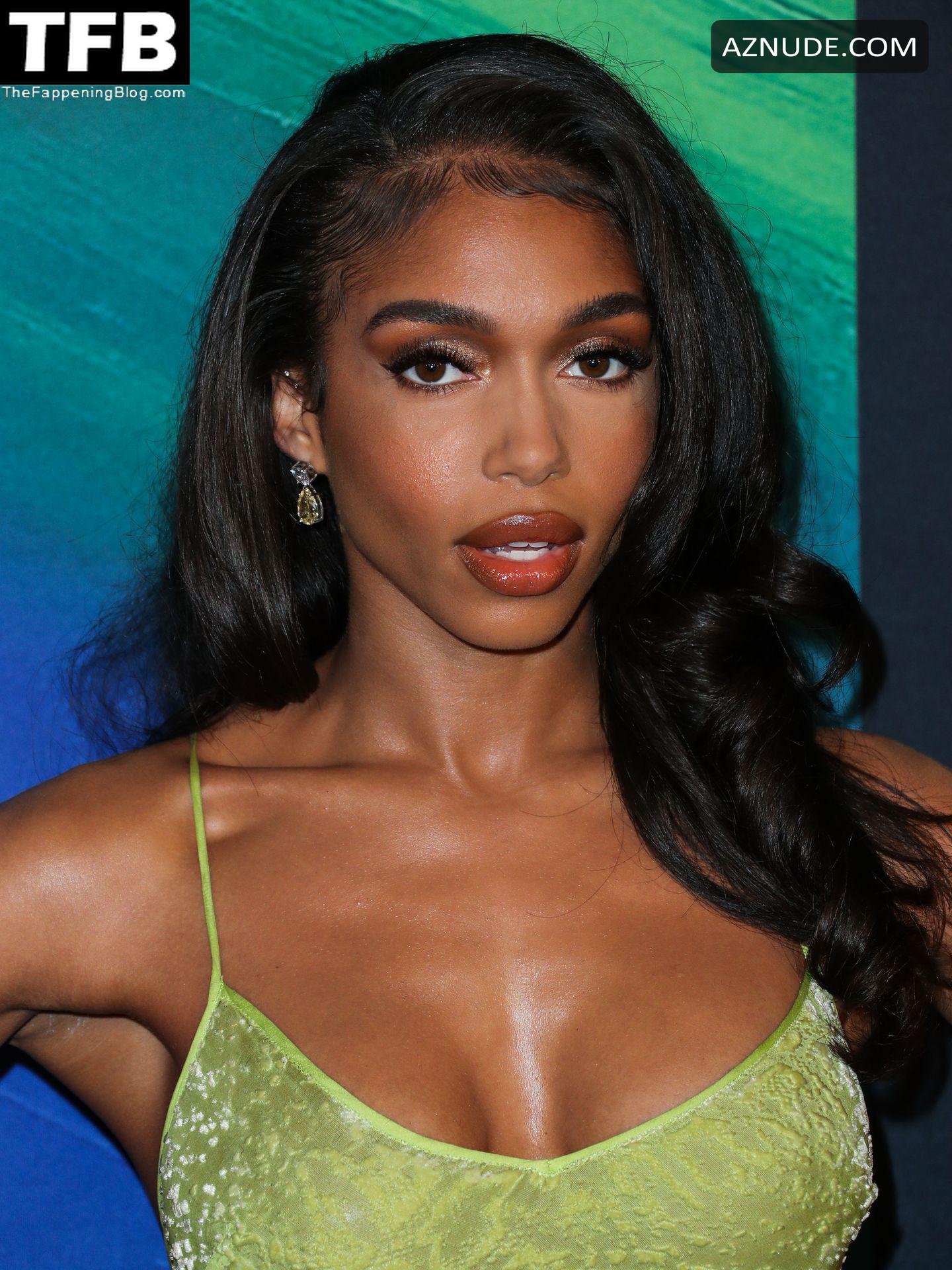 Lori Harvey Sexy Poses Showing Off Her Hot Cleavage In A Gorgeous Lime Green Dress At The Amfar
