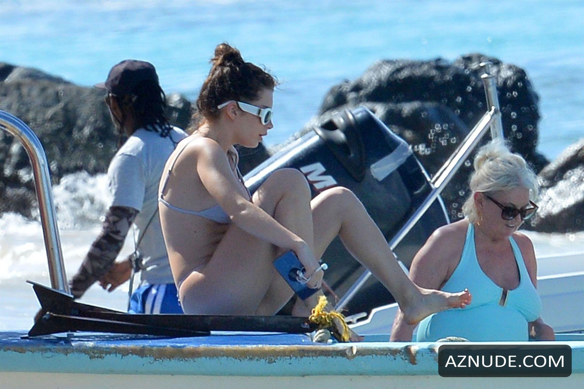 Emily Blackwell And Lottie Moss Sexy Taking The Boat In Barbados Aznude