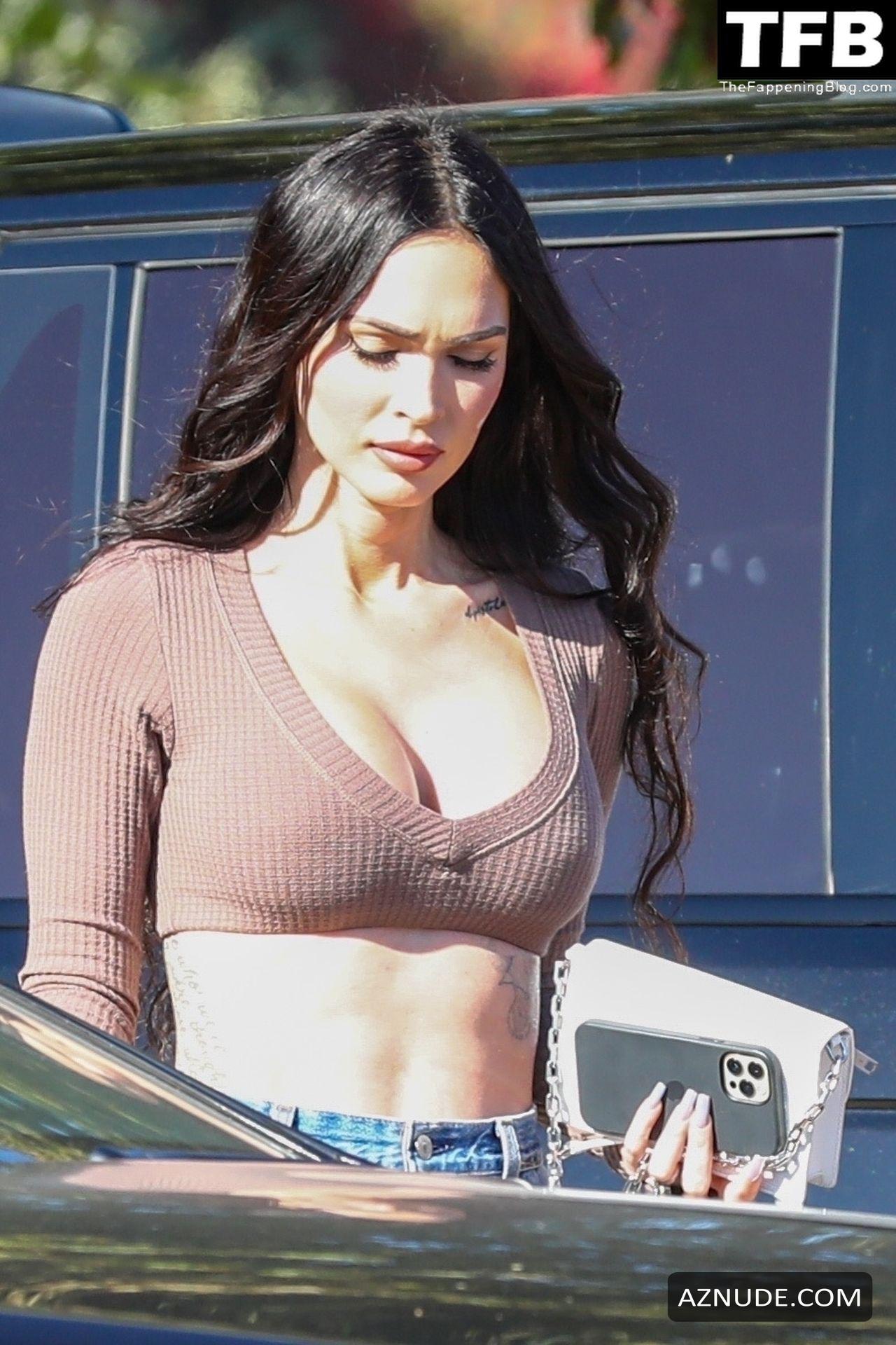 Megan Fox Sexy Seen Showing Off Her Boobs At Nobu In Malibu With MGK -  AZNude