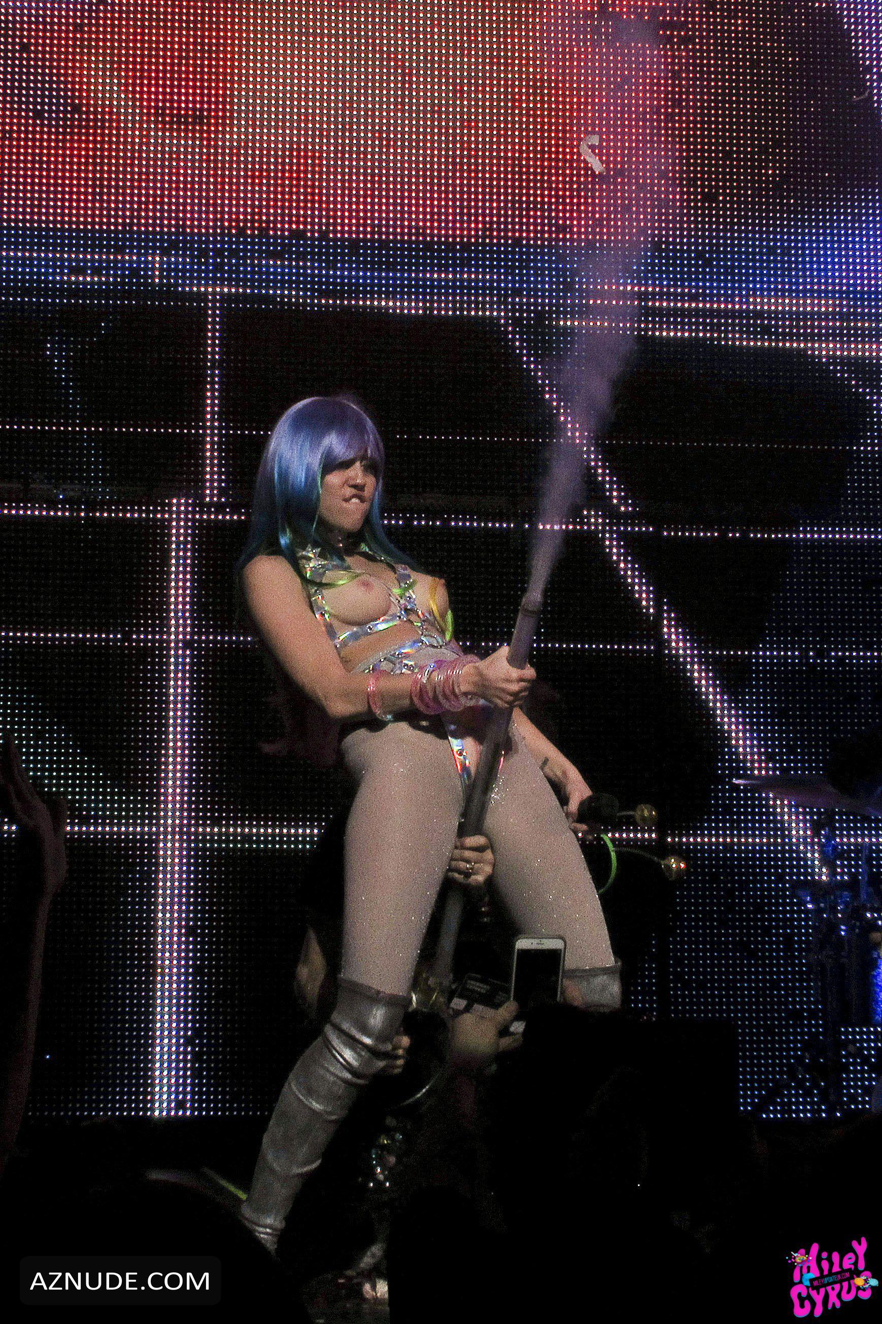 Miley Cyrus Sexy In A Concert In Vancouver 14122015 Aznude 
