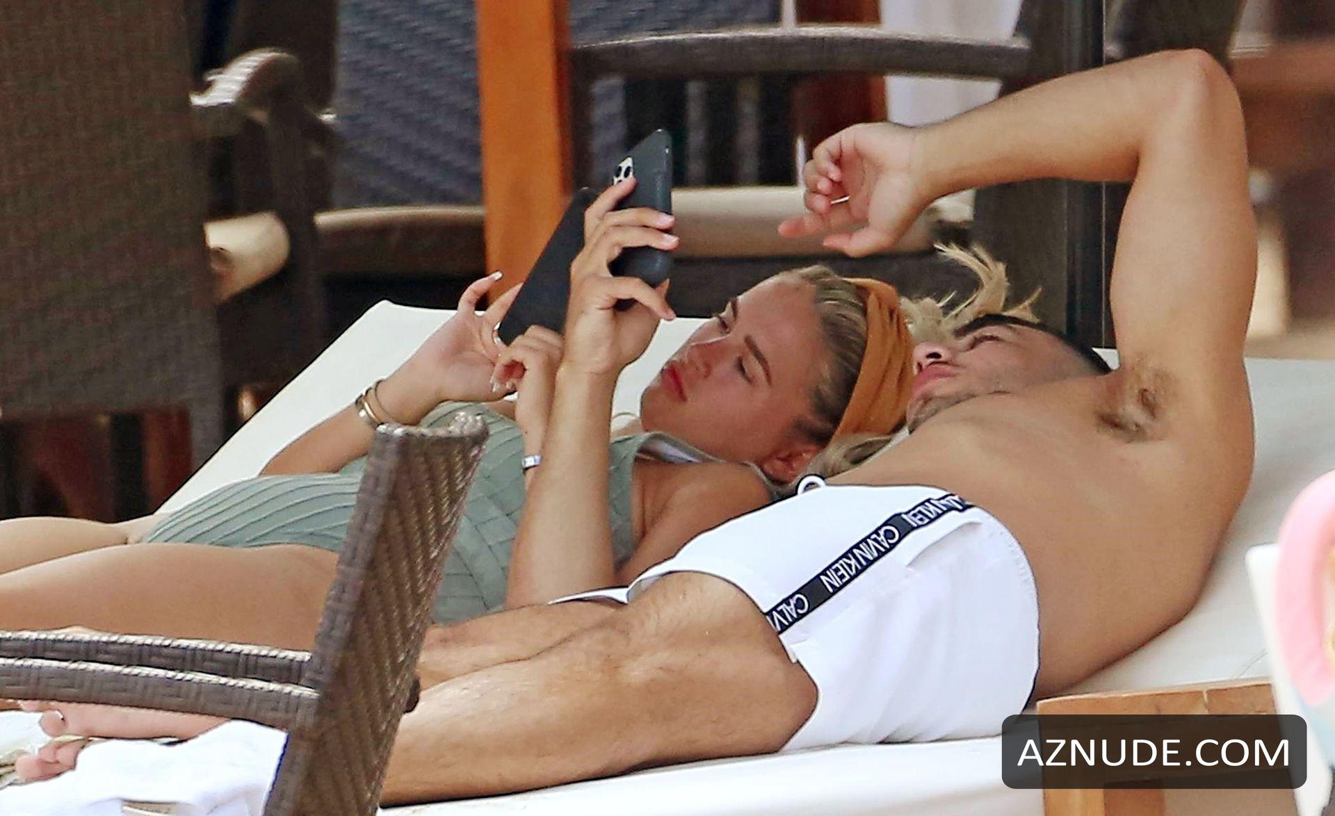 Molly Mae Hague And Tommy Fury Relaxing Cala Basa Beach Club During 