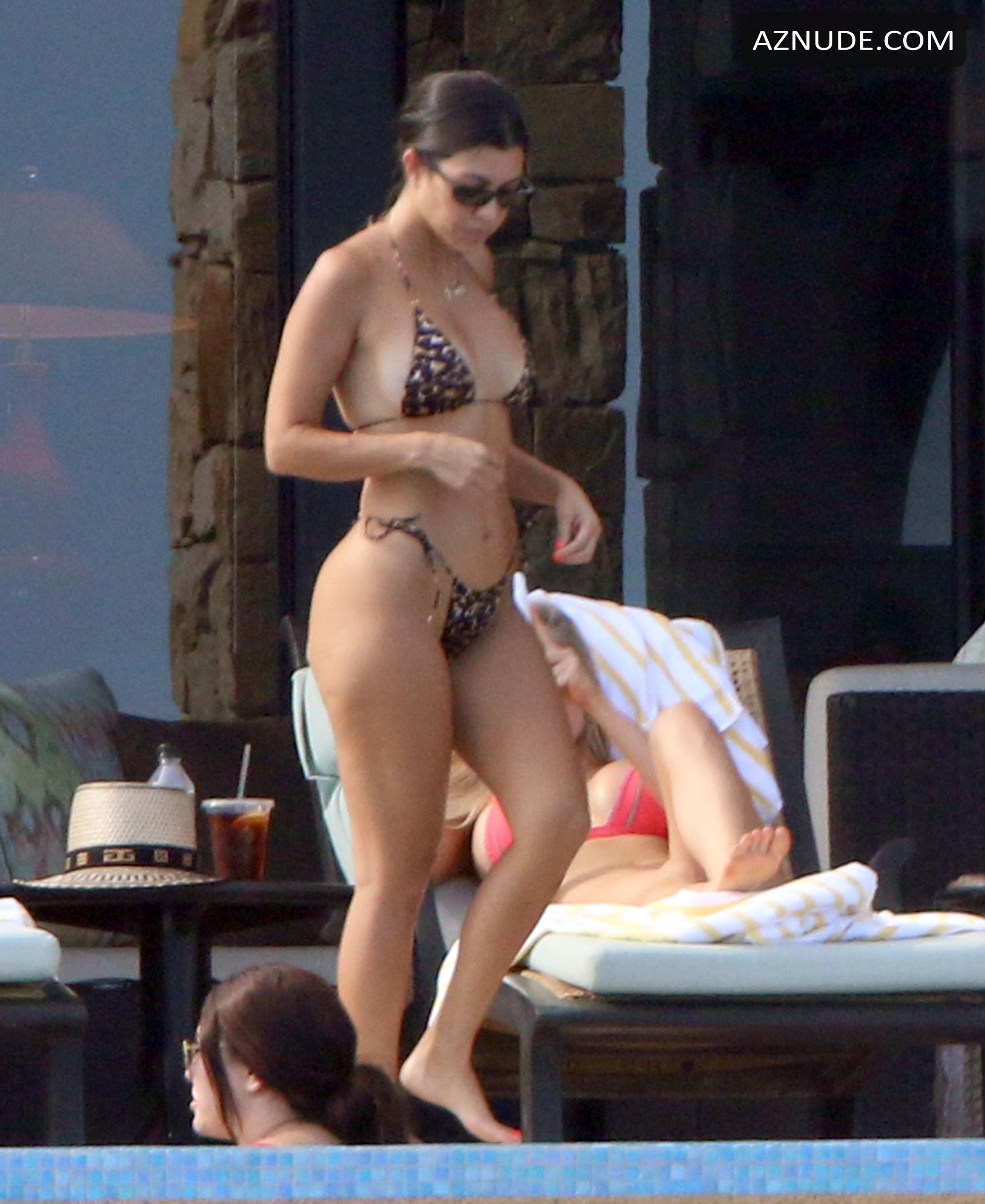 Kourtney Kardashian Fakes