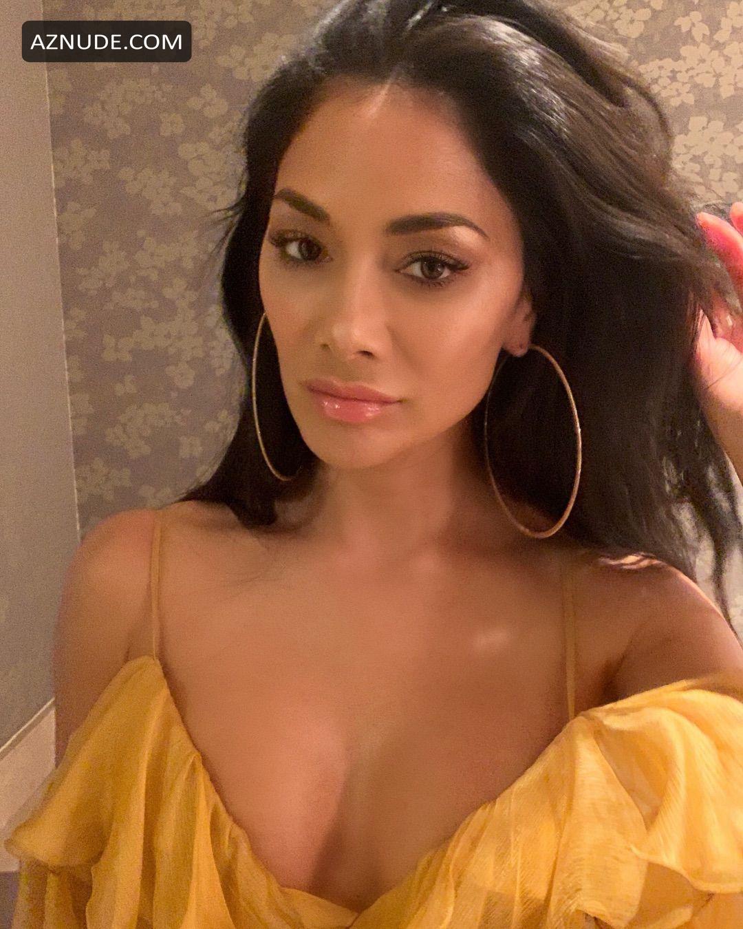 Nicole Scherzinger Shows Off Her Cleavage Wearing A Yellow Dress 03 03 2019 Aznude