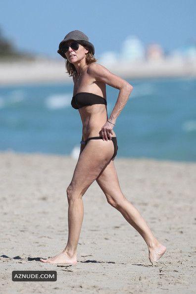 Claire Chazal Getting Some Sun Nude With Friends On The Beach In South