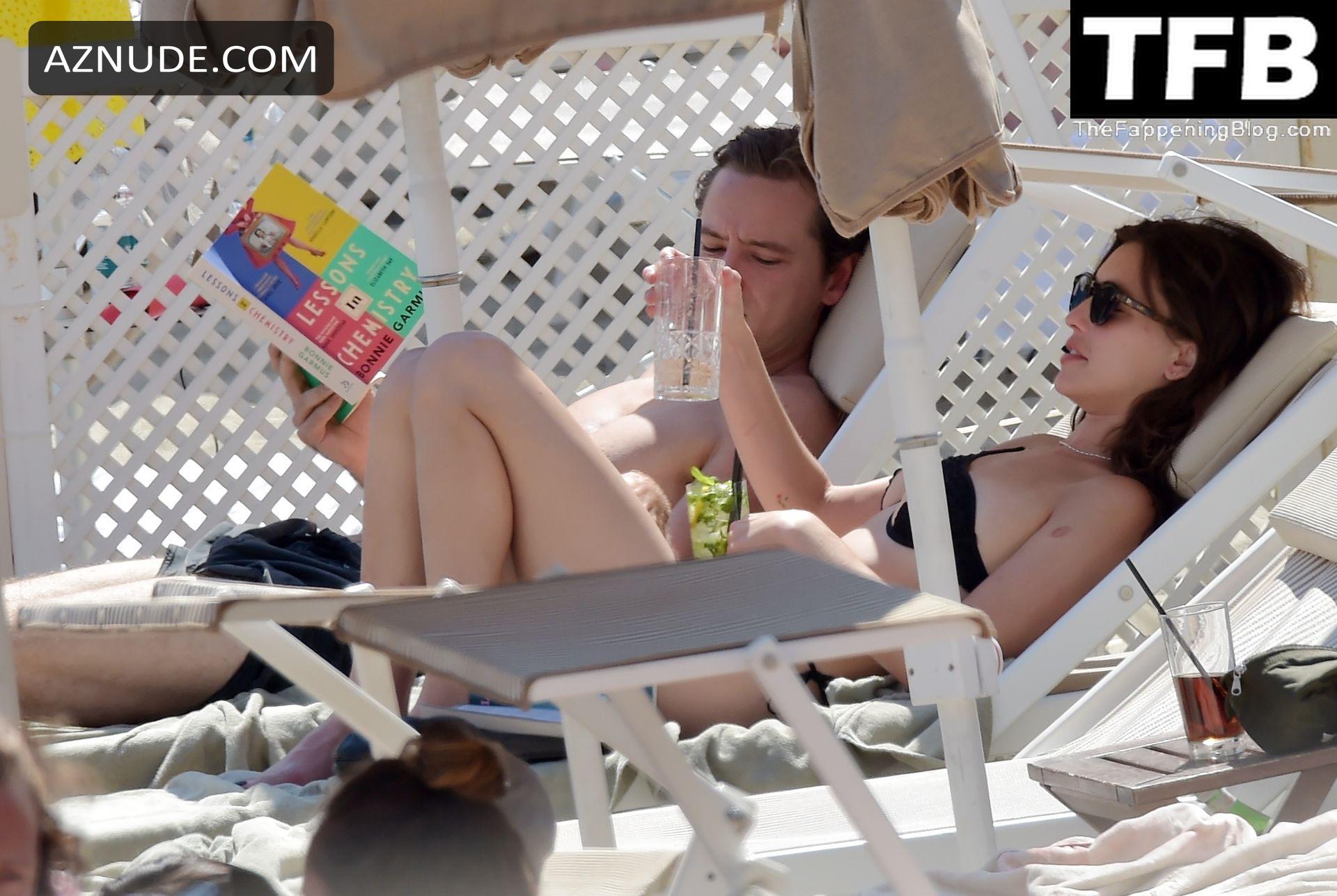 Rainey Qualley Sexy Seen Flaunting Her Hot Figure Wearing A Bikini With Lewis Pullman In