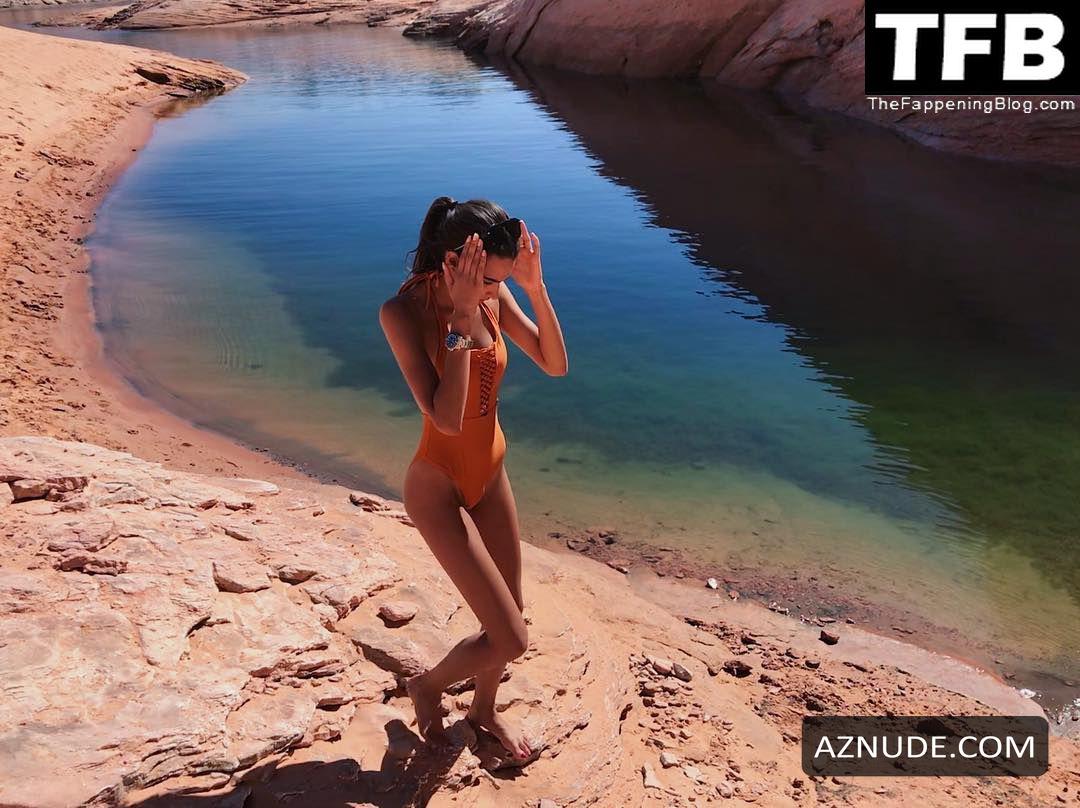 Naked talia mar