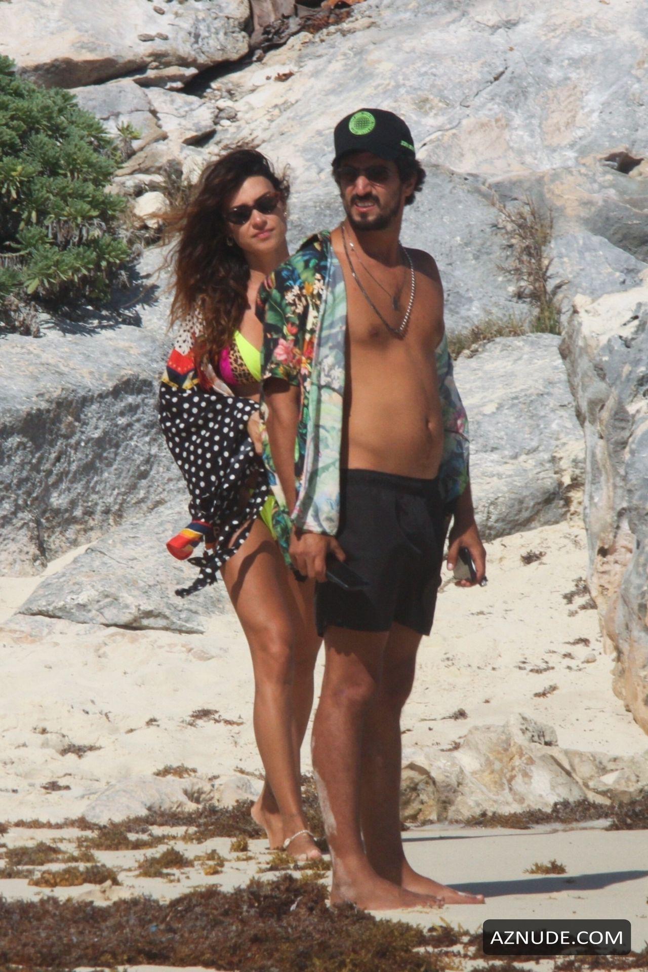 Thaila Ayala Has Some Fun With Husband Renato GoÃ©s On The Beach In Tulum Aznude