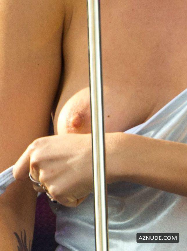 Tove Lo Nipple Slip At Rock In Rio In Las Vegas Aznude