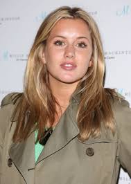 Caggie Dunlop  nackt