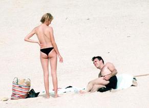 Cameron Diaz Sexy in Cameron Diaz Topless On South Beach Miami