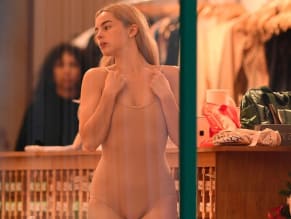 Addison Rae Sexy in Addison Rae Sexy Spotted Showing Off Her Slender Figure While On Shopping Spree In Studio City